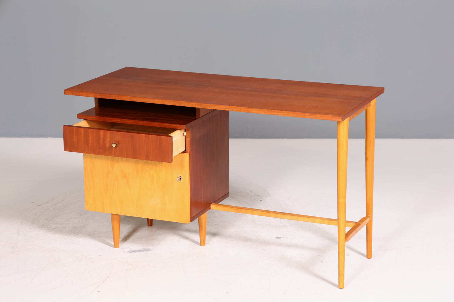 Wunderschöner Mid Century Schreibtisch Danish Design Bürotisch 60er Jahre Office Table