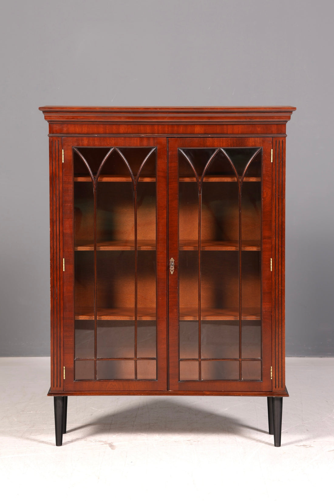 Wunderschöne Englische Vitrine Mahagoni Bücherschrank Glasvitrine Bücherregal Buffet Antik Vintage