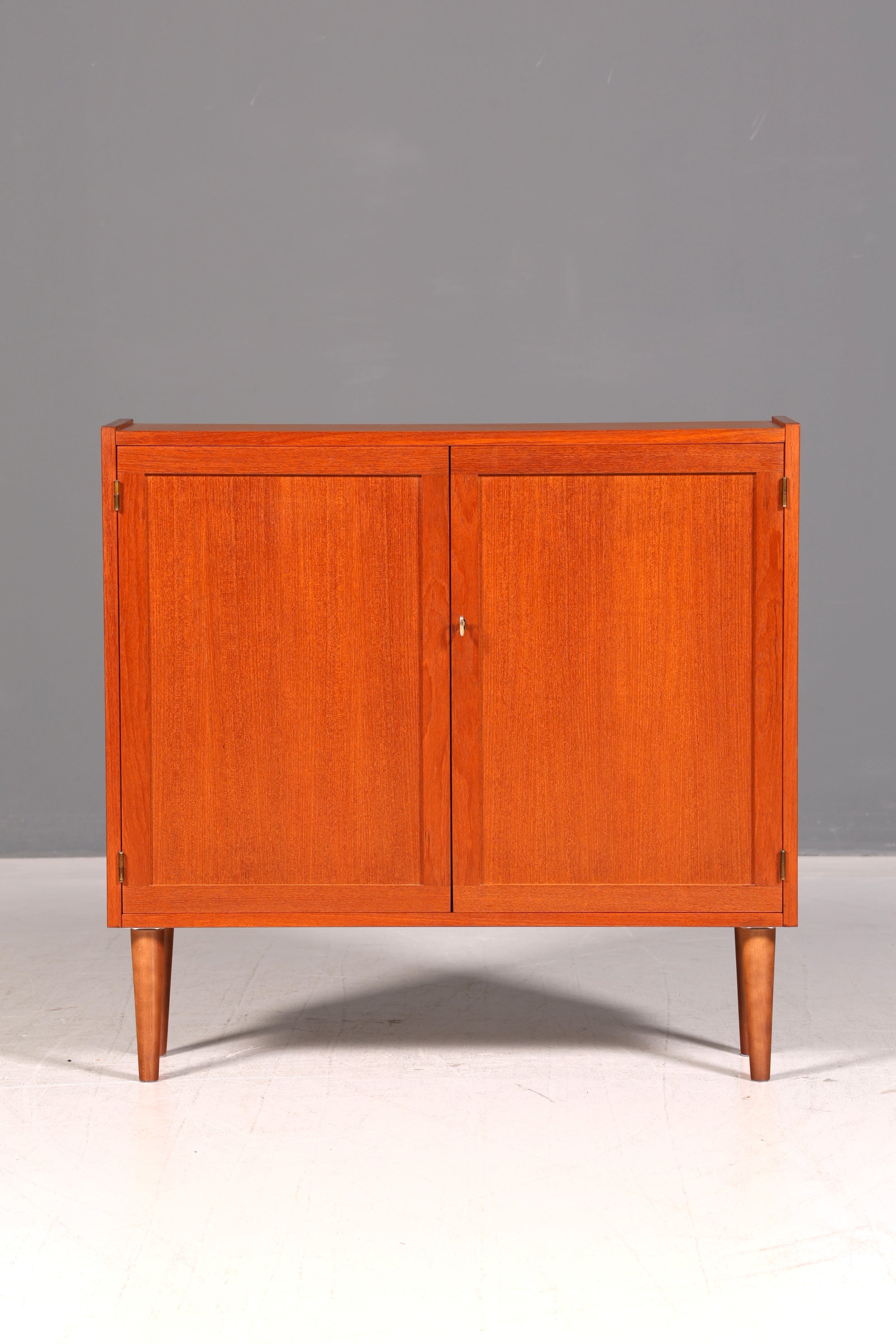 Wunderschöner Mid Century Schrank Teak Danish Design Highboard Vertiko Wäscheschrank Aktenschrank Vintage Retro 60er