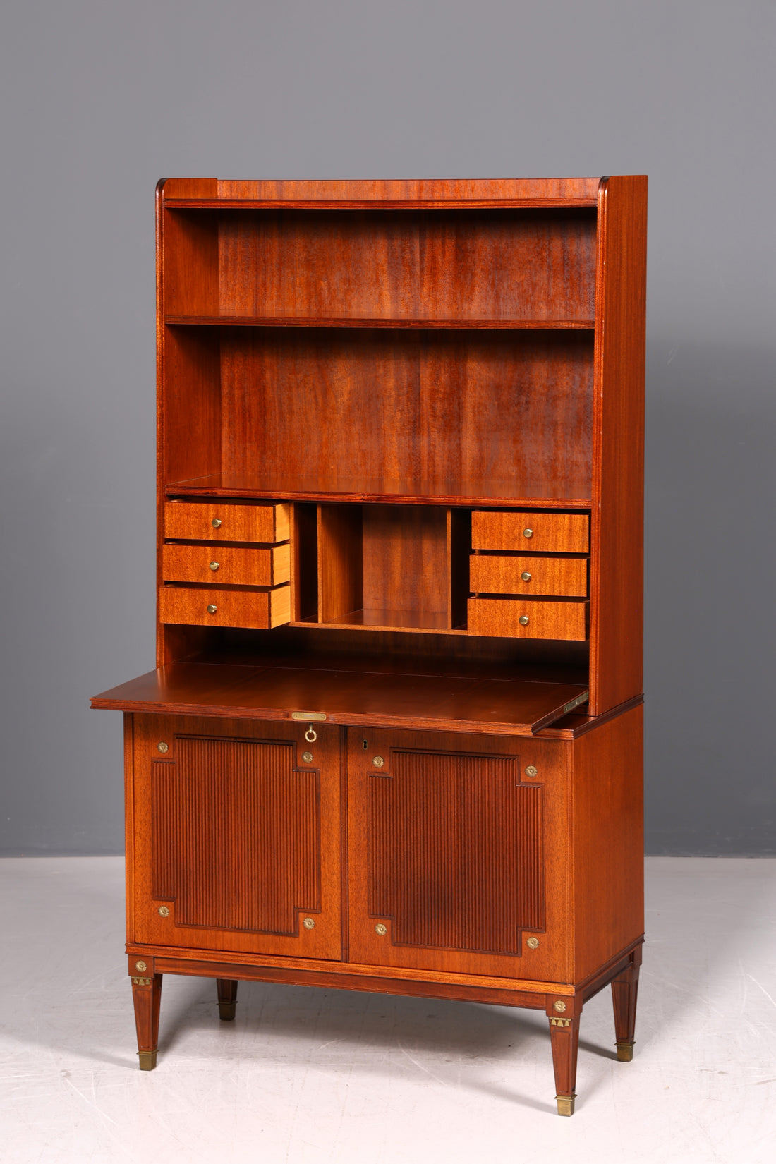 Beautiful Secretary in Gustavian Style Shelf Bookcase Cabinet Highboard Vintage Real Wood Antique