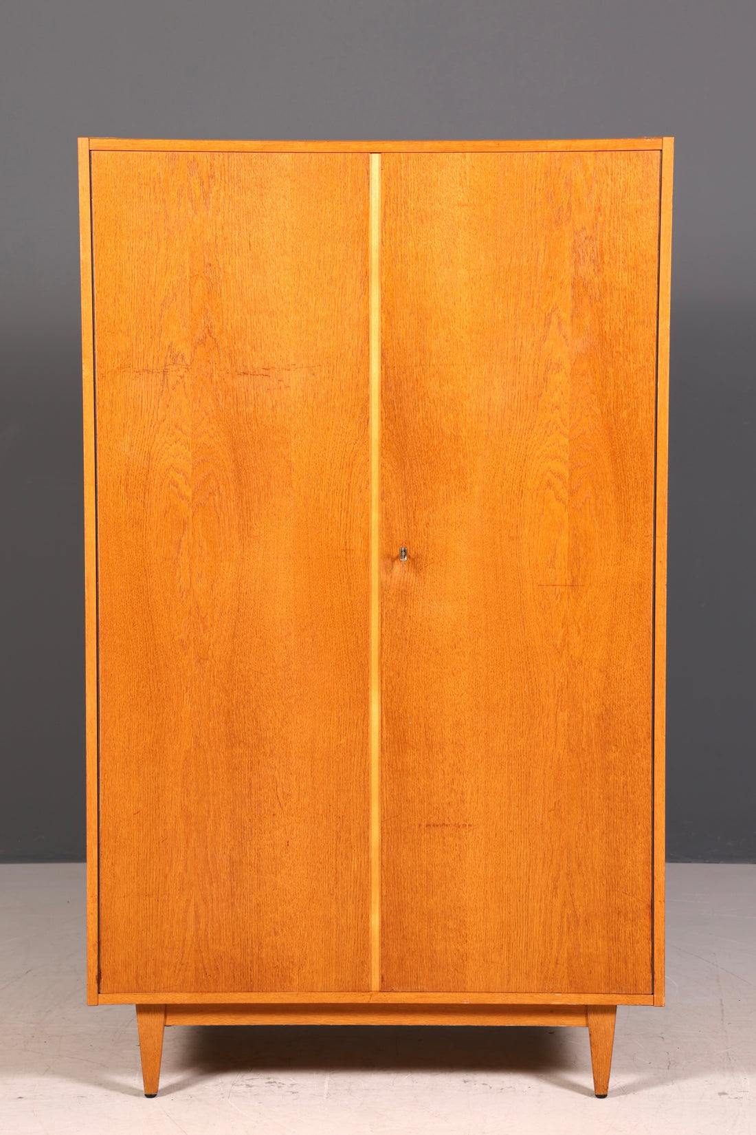 G615 Finish cm Traumhafter Mid Century Kleiderschrank Vintage Schrank Retro Wäscheschrank (Kopie)