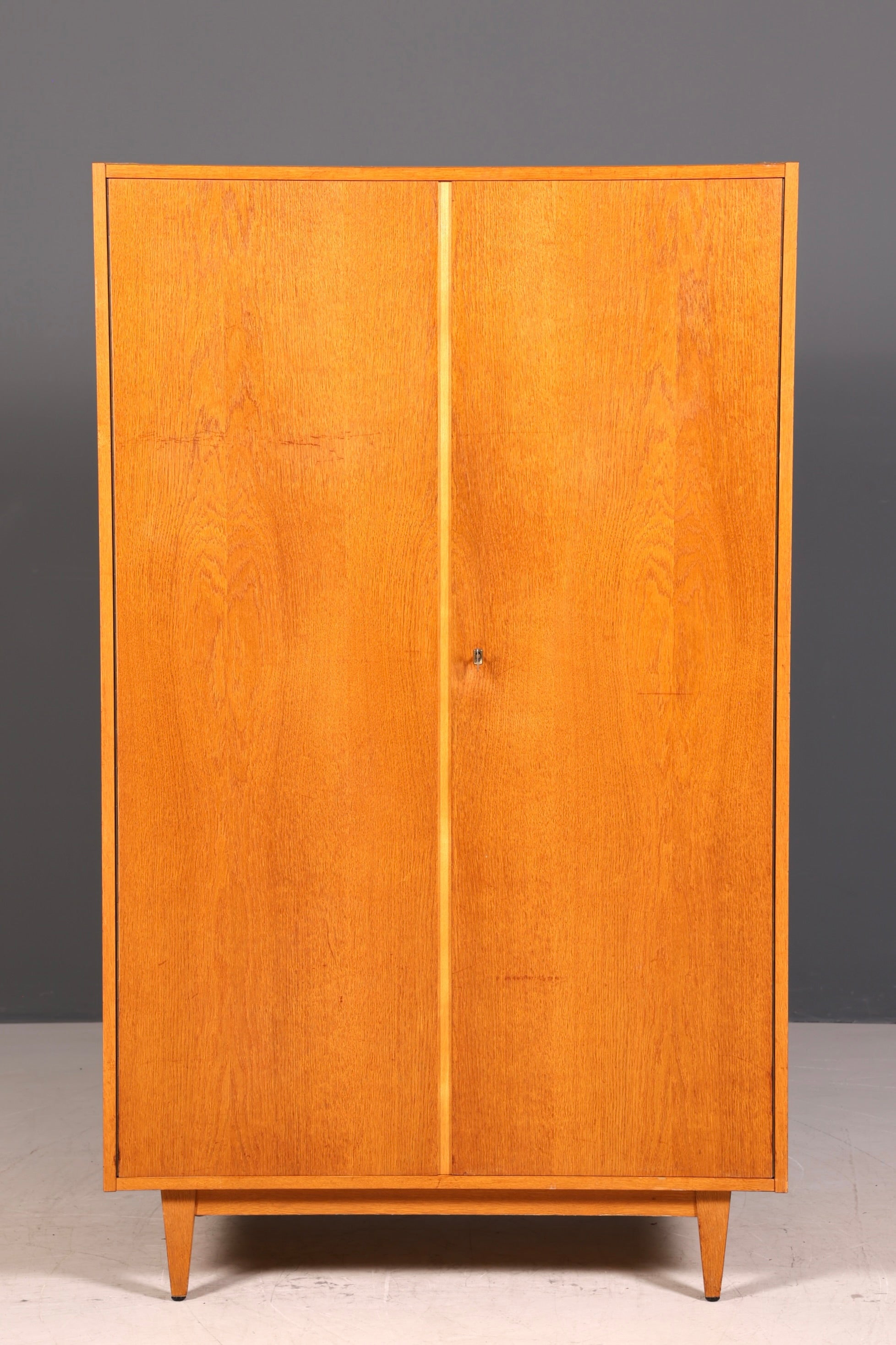 G615 Finish cm Traumhafter Mid Century Kleiderschrank Vintage Schrank Retro Wäscheschrank (Kopie)