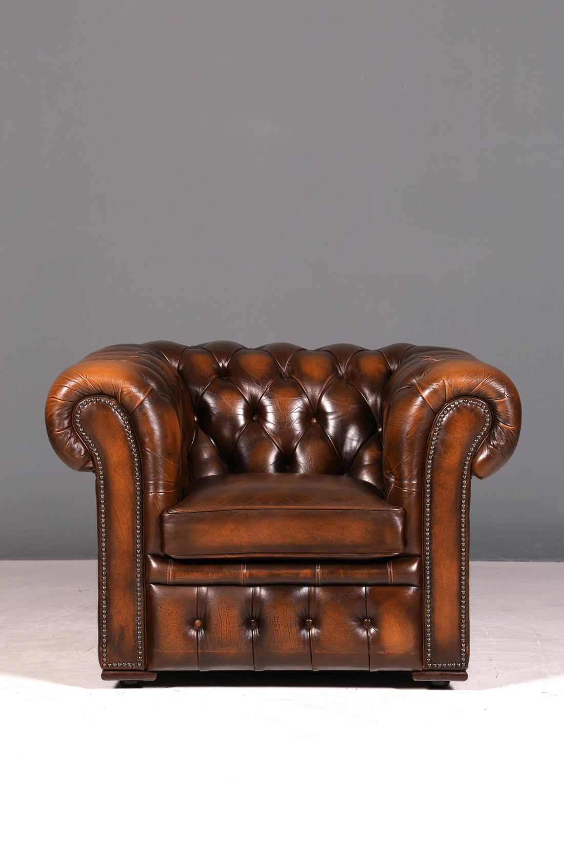 Stilvoller Original Chesterfield Sessel Englischer Armlehnsessel Englisch Herrensessel 1 von 2