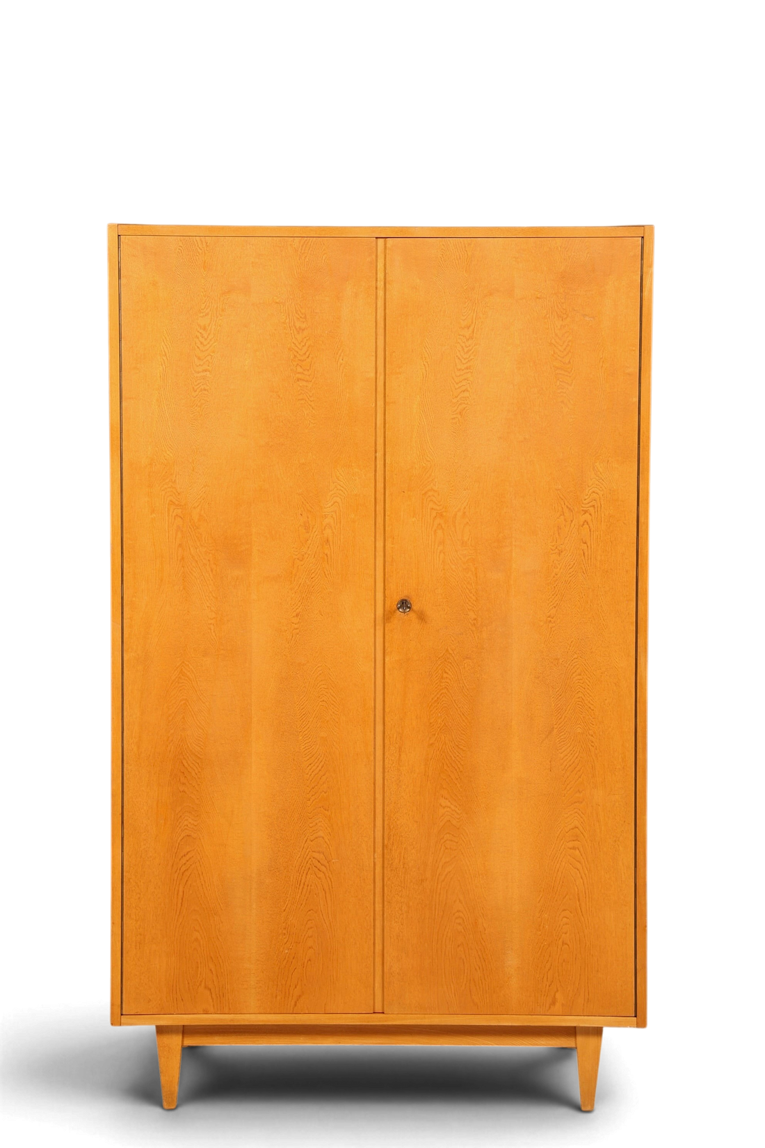 Hauptstadt Möblerei Hellerau Kleiderschrank im Mid-Century Design aus hellem Echtholz mit zwei Türen