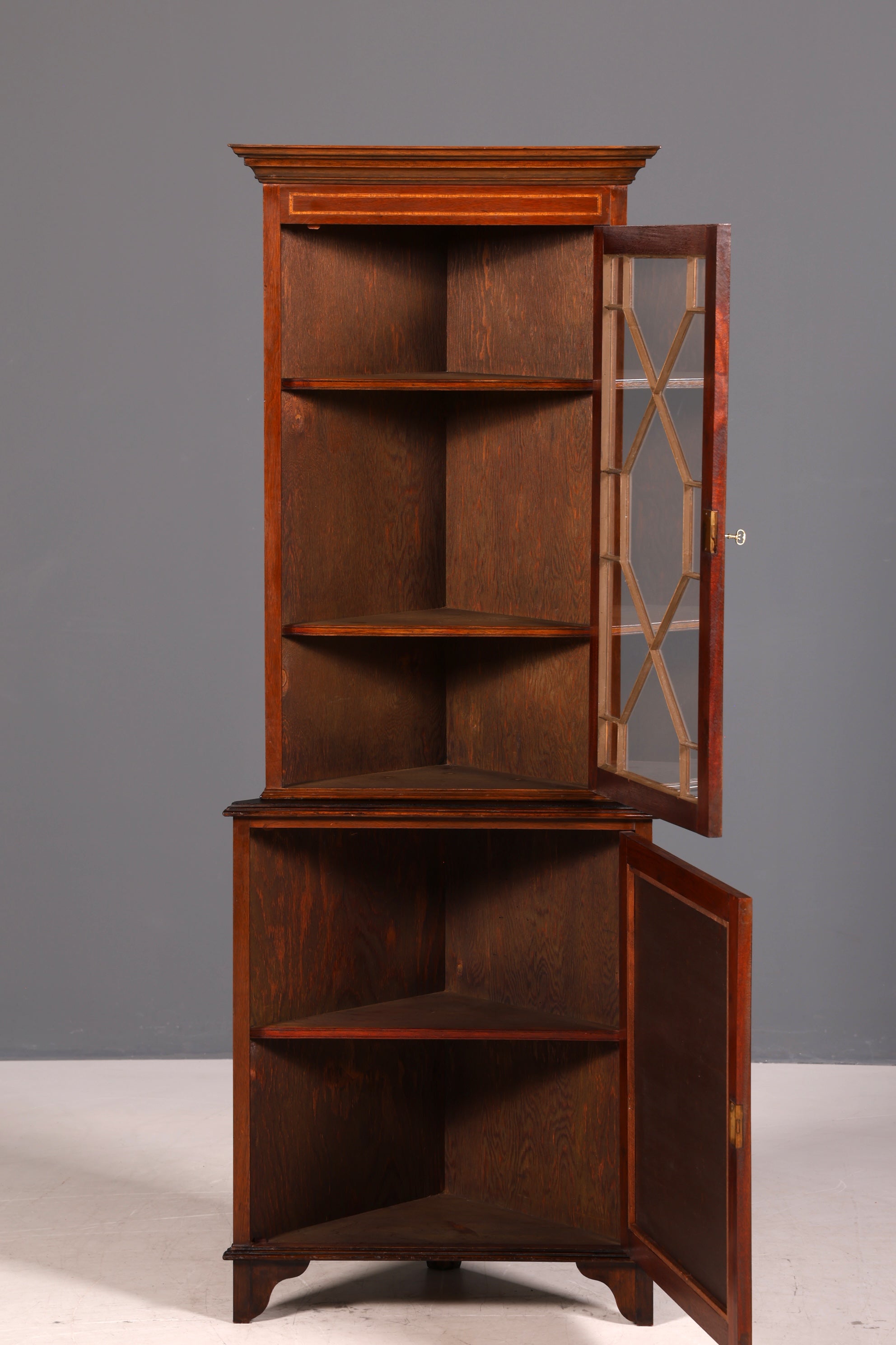 G577 Finish cm Wunderschöne Englische Eckvitrine Mahagoni Antik 60s echt Holz Schrank Eckschrank Glasvitrine (Kopie)