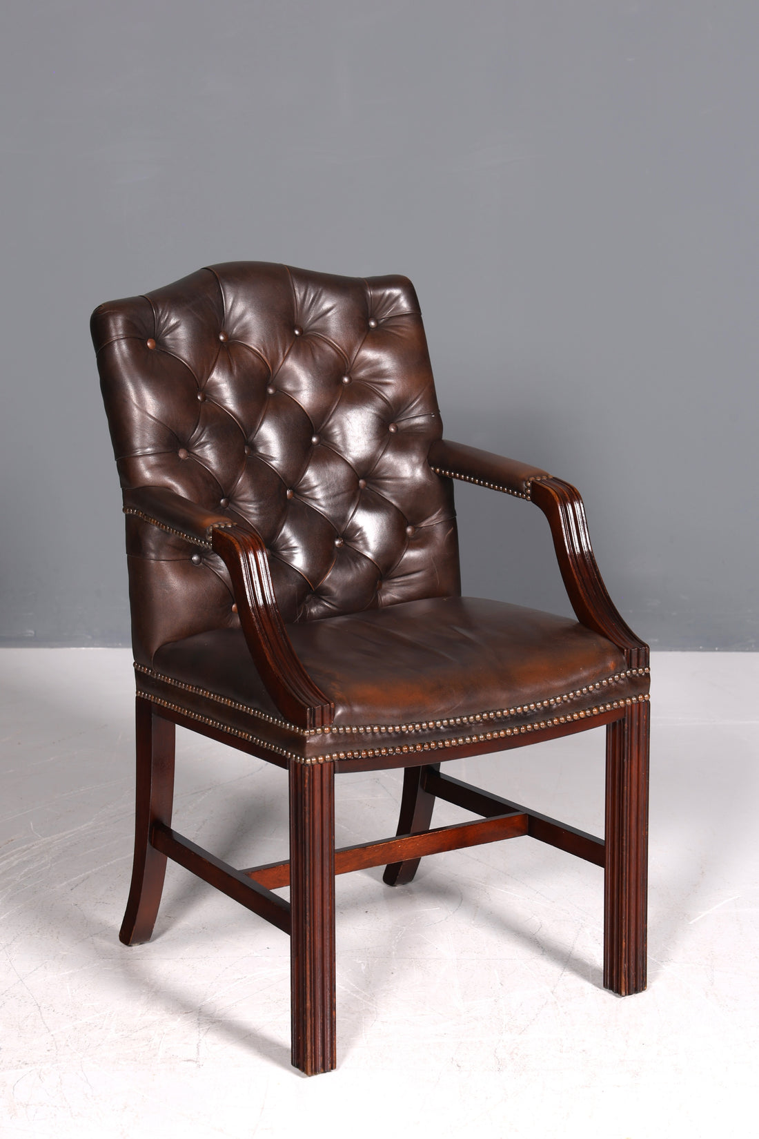 Stilvoller Original Chesterfield Stuhl Englischer Armlehnstuhl Englisch Sekretär Stuhl echt Leder Bürostuhl