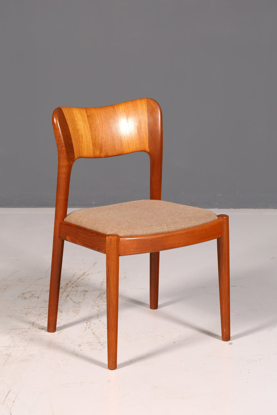 Elegant mid-century chair by Niels Koefoed for Koefoeds Hornslet, Model 177, teak Danish design dining chair, kitchen chair, vintage