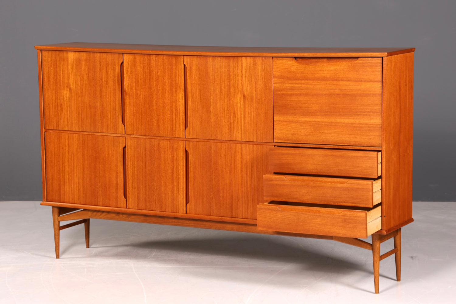 G046 Finish Wunderschönes Mid Century Highboard echt Holz Schrank Büro Kommode 60er Jahre