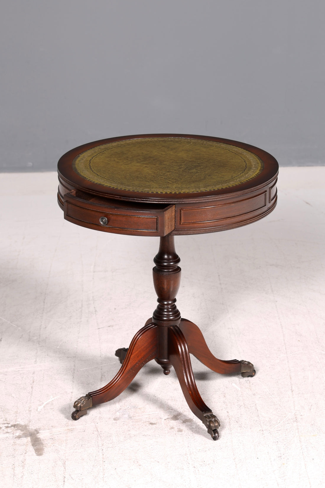 Edler Englischer Trommeltisch Mahagoni Beistelltisch Drum Table mit grüner Lederauflage Antik Vintage
