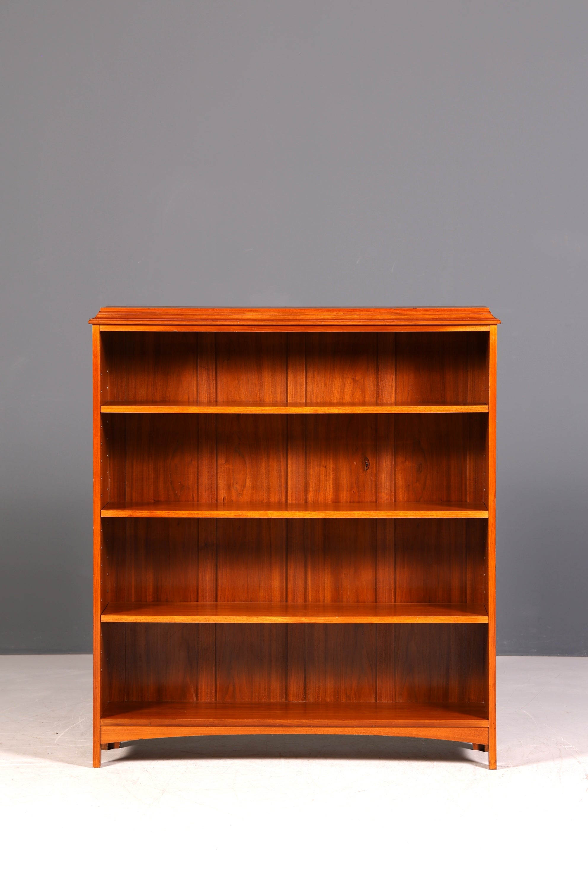 G030 Finish cm Wunderschönes Englisches Bücherregal Eibe Antik Regal Bookshelf Buchablage 60s