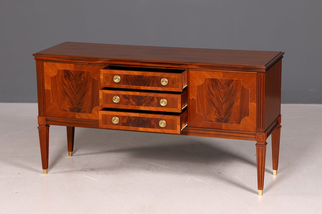 Wunderschönes Sideboard im Gustavianischen Stil 60er Jahre TV Schrank Kommode