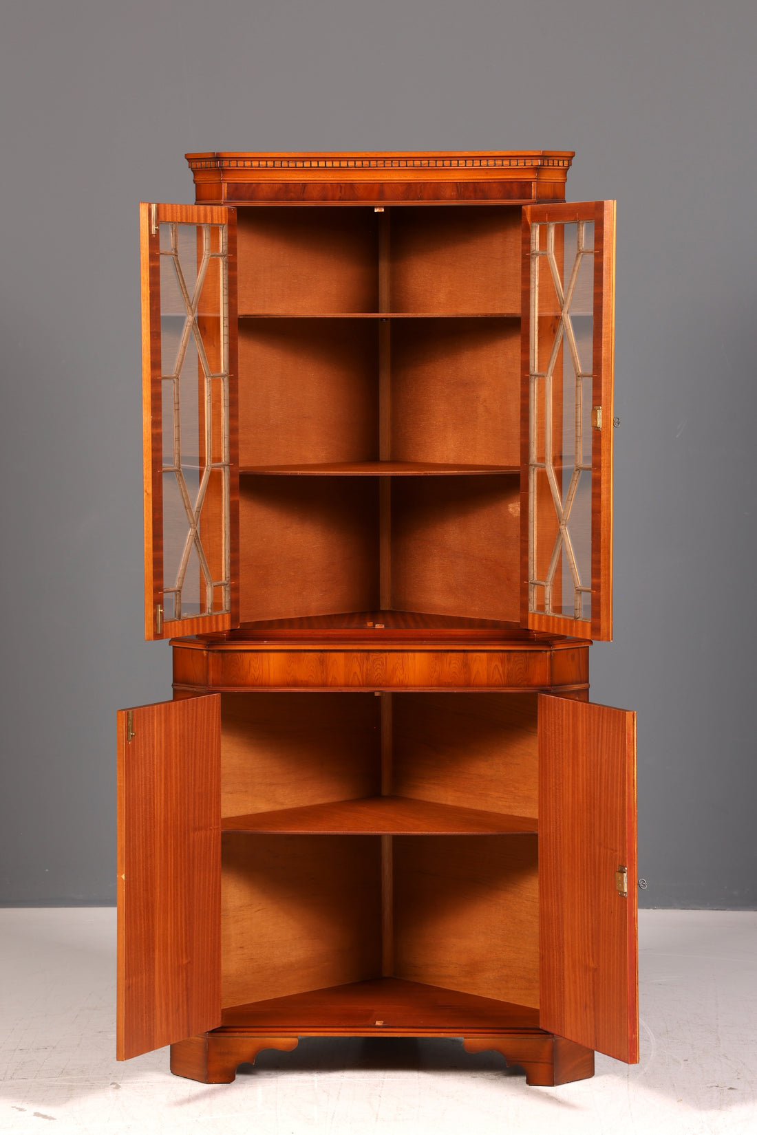 Beautiful English Corner Display Cabinet 60s Real Wood Cabinet Corner Cabinet Glass Display Cabinet Vintage