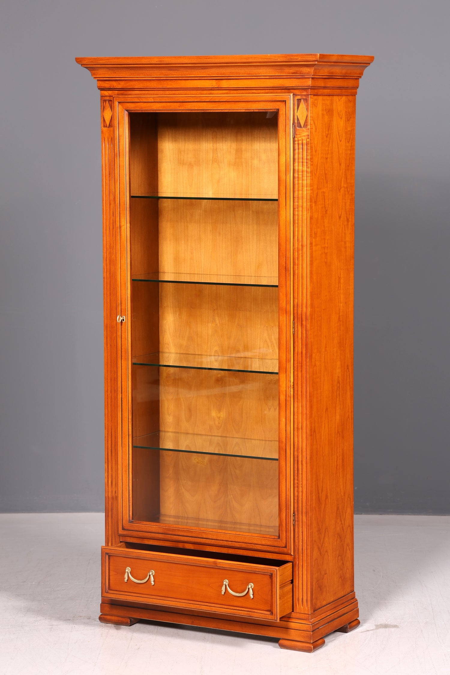 Traumhafte Original Selva Vitrine Villa Borghese Antik Stil Glasvitrine Buffet Schrank mit Beleuchtung