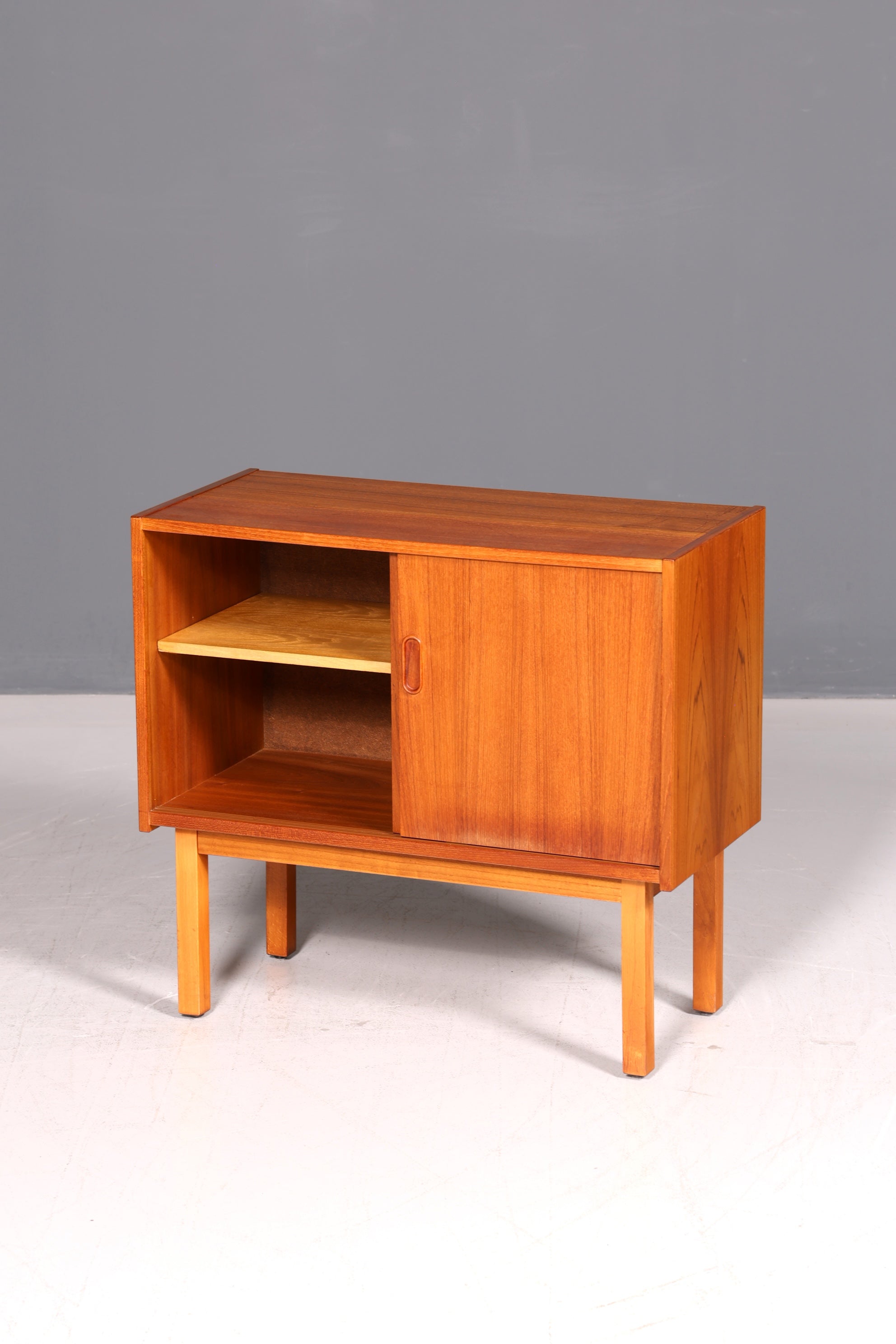 Traumhaftes Mid Century Teak Sideboard Schiebetüren Vintage Kommode Retro 60er