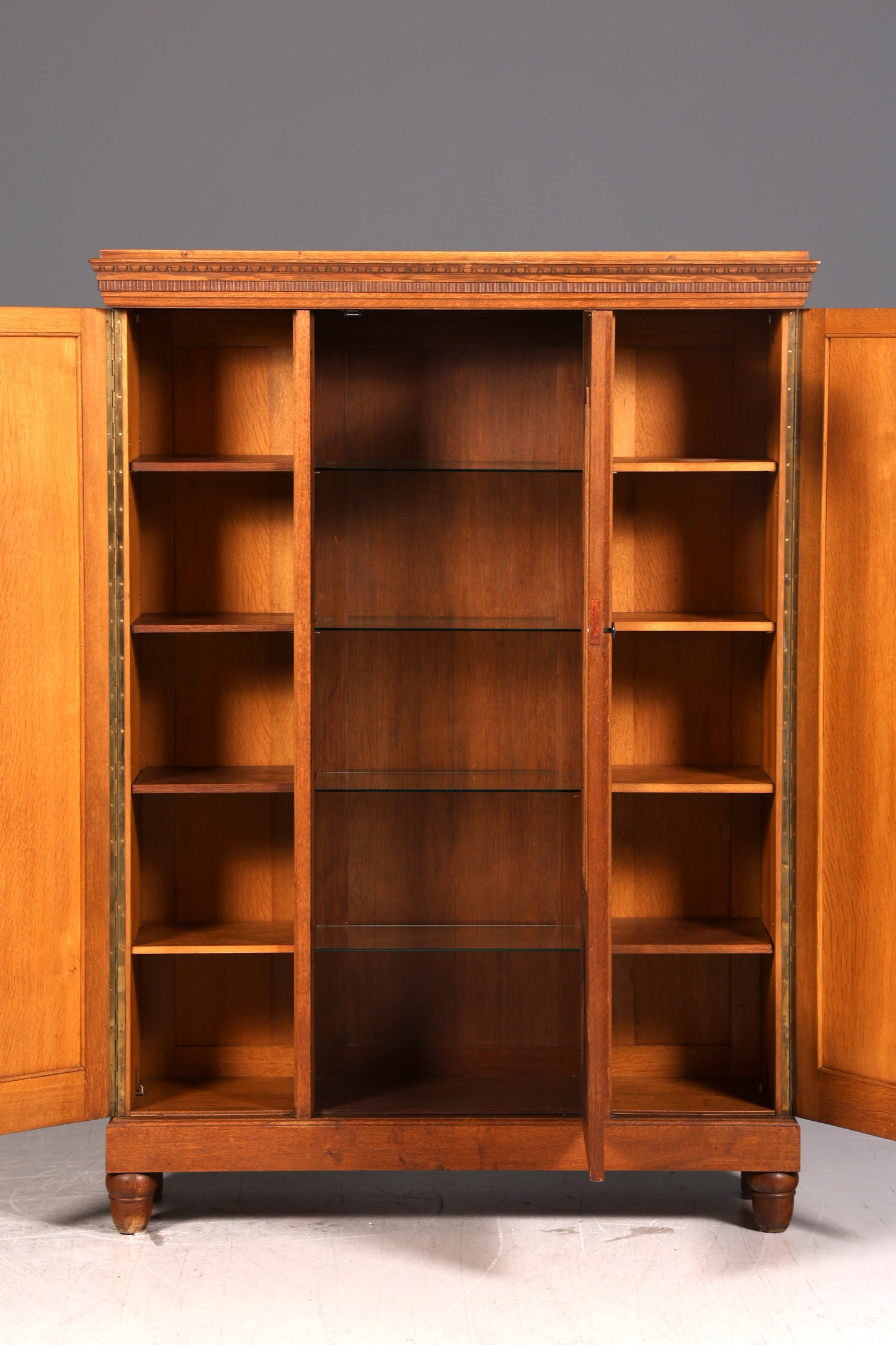 Traumhafte Jugendstil Vitrine Eiche Bücherschrank Kleiderschrank Geschirrschrank Buffet Schrank Antik Vintage