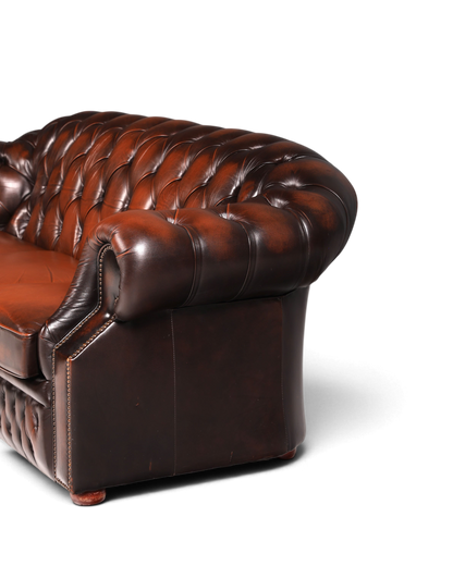 Hauptstadt Möblerei Chesterfield Centurion 3-Sitzer Sofa aus braunem Echtleder mit klassischer Knopfheftung