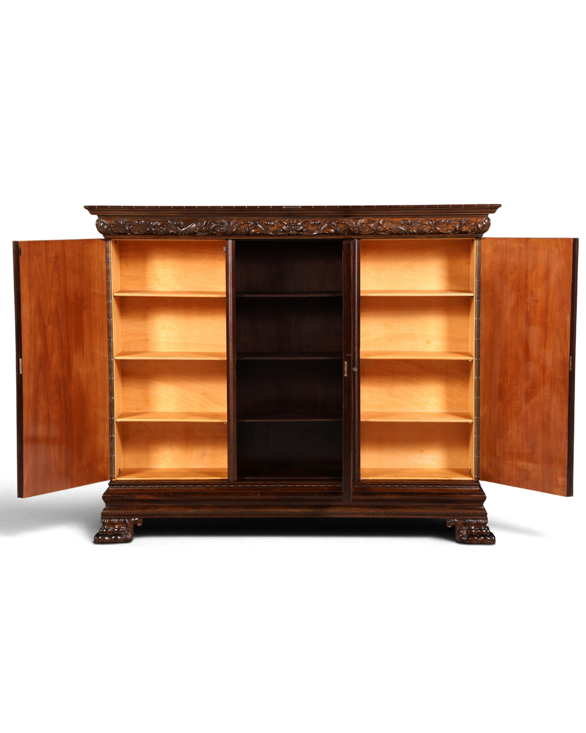 Hauptstadt Möblerei Neorenaissance Bücherschrank aus dunklem Holz mit aufwendigen Schnitzereien und offenen Regalen