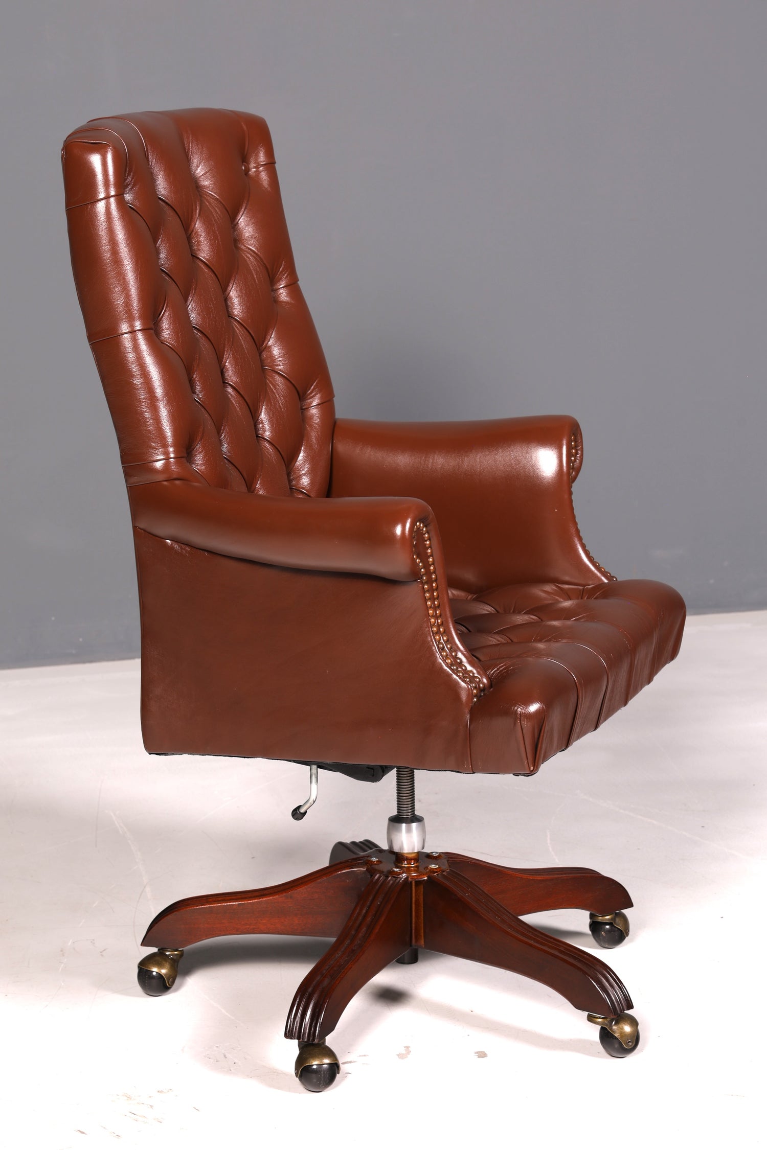 Edler Chesterfield Chefsessel Bürostuhl Echtleder Braun Drehsessel Schreibtischstuhl Bürosessel