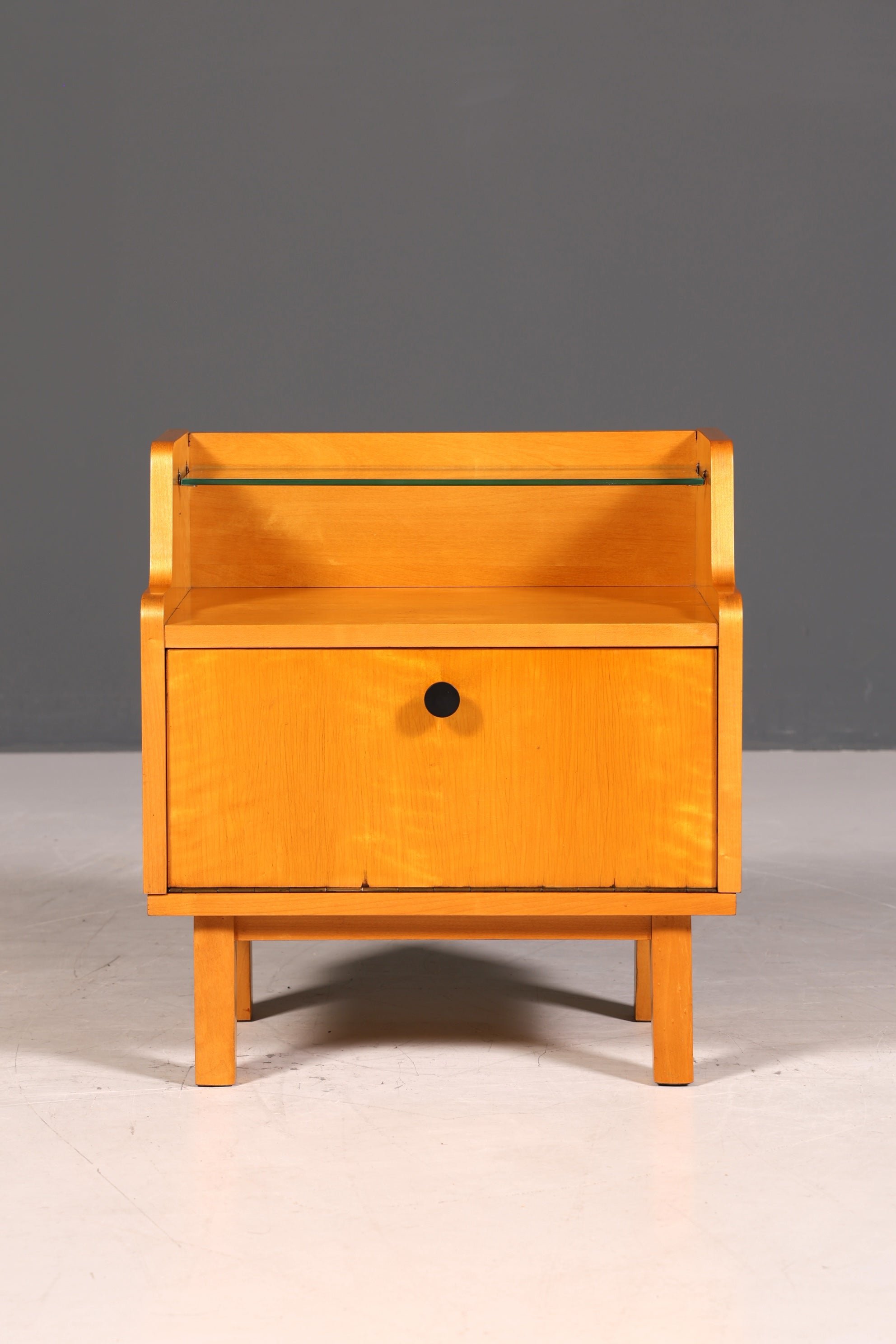 Schlichte Mid Century Kommode Vintage Klappschränkchen Danish Design Nachttisch 2 von 2