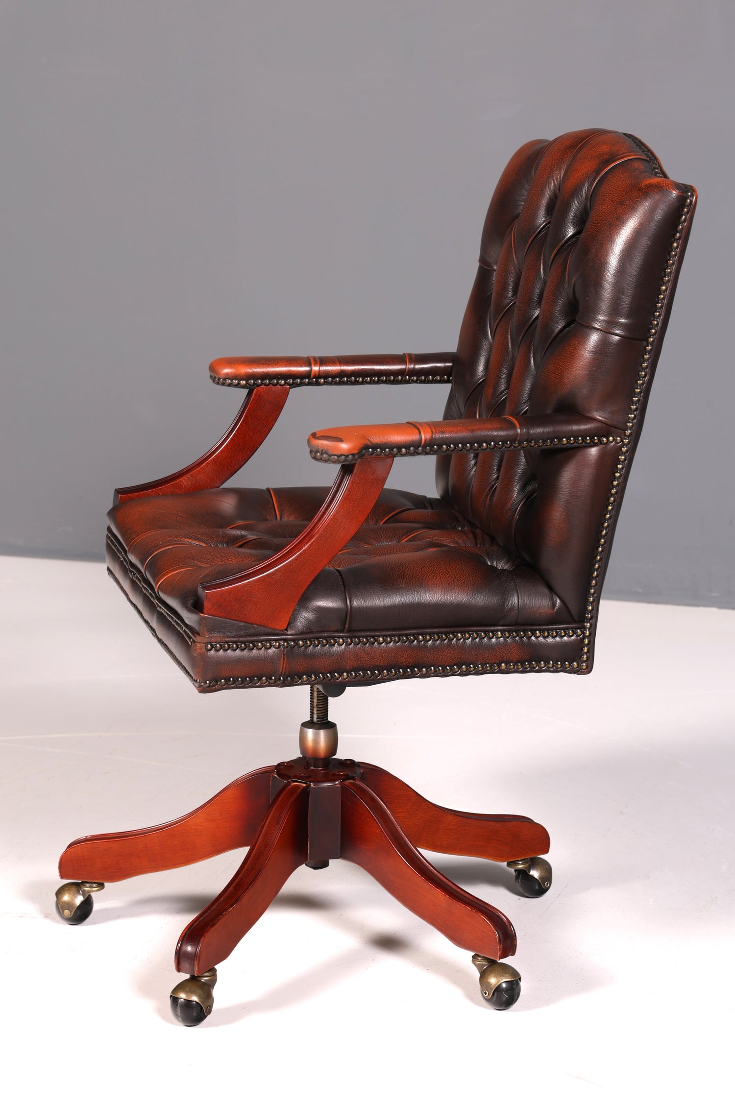 Wunderschöner Original Chesterfield Centurion Bürosessel Echt Leder Englisch Bürostuhl Office Chair