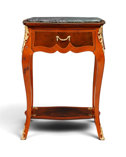 Hauptstadt Möblerei Louis XV Beistelltisch aus Holz mit Marmorplatte, Messingverzierungen und Intarsien im Barockstil