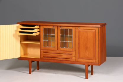 Traumhaftes Mid Century Sideboard Danish Design Vitrine Kommode Made in Norway Nussbaum Schrank Highboard