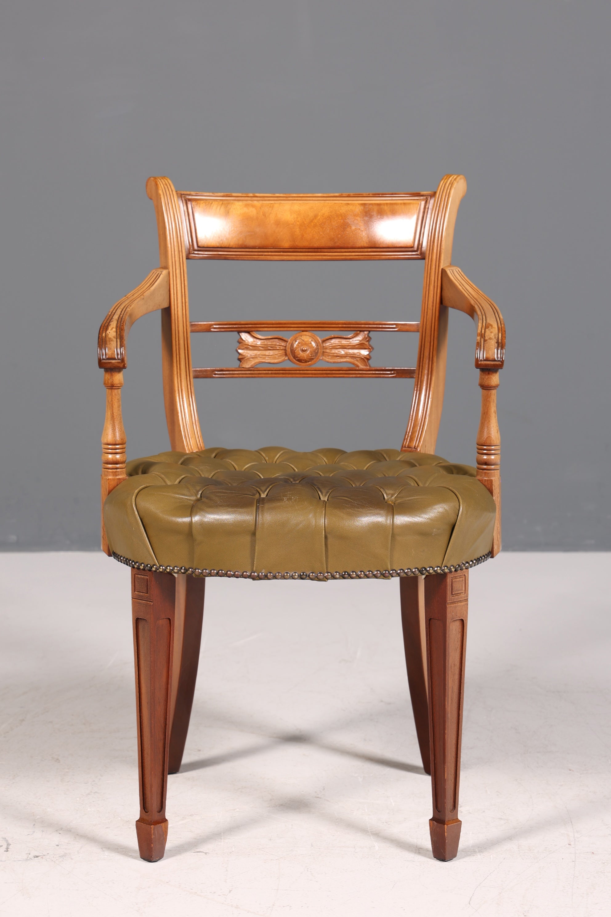 Wunderschöner Chesterfield Armlehnstuhl Anno Dom Sekretär Stuhl Englisch echt Leder Küchenstuhl 2 von 2