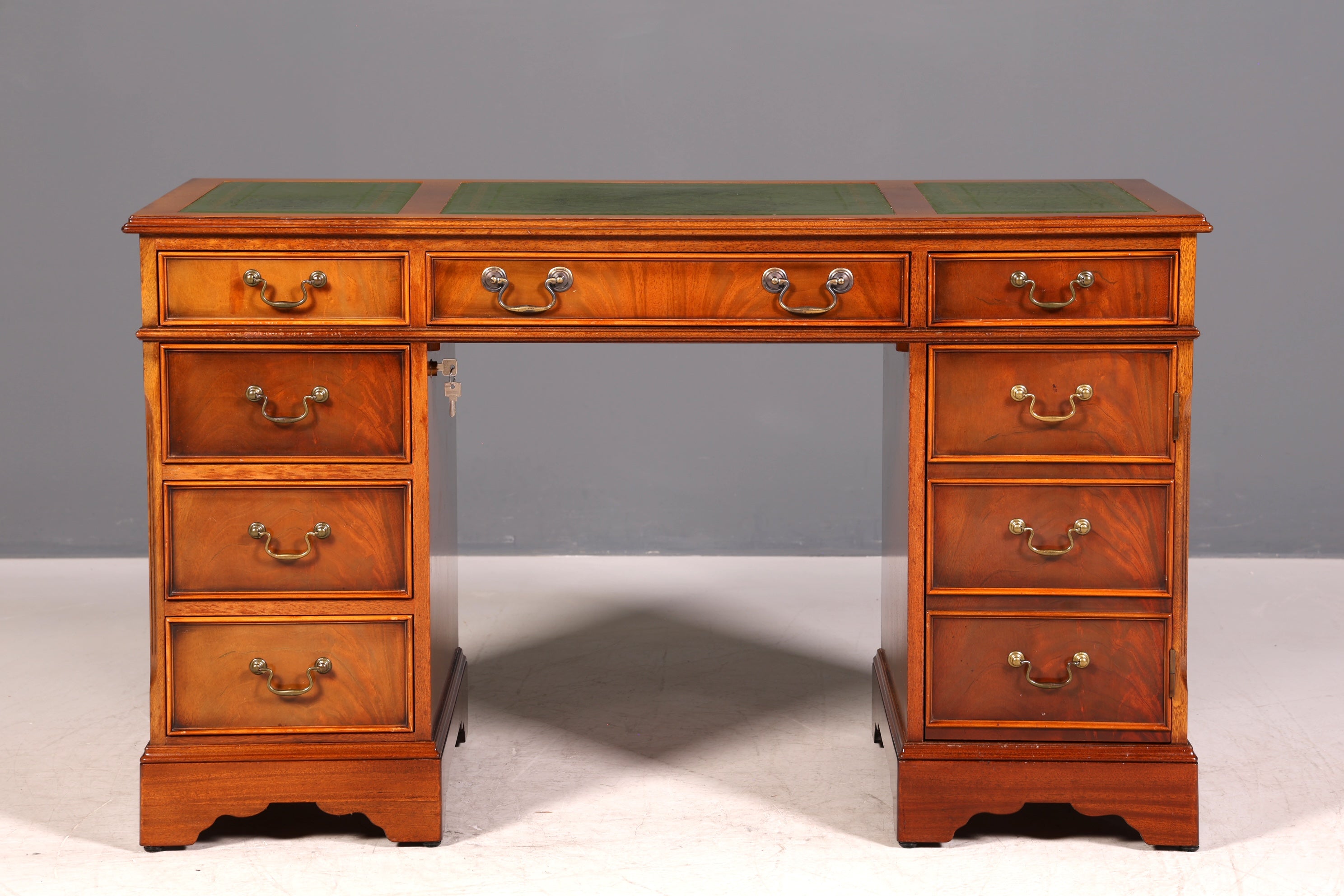 Wunderschöner Englischer Schreibtisch Englisch Eibe Desk Leder Auflage Antik Stil Bürotisch Office Desk