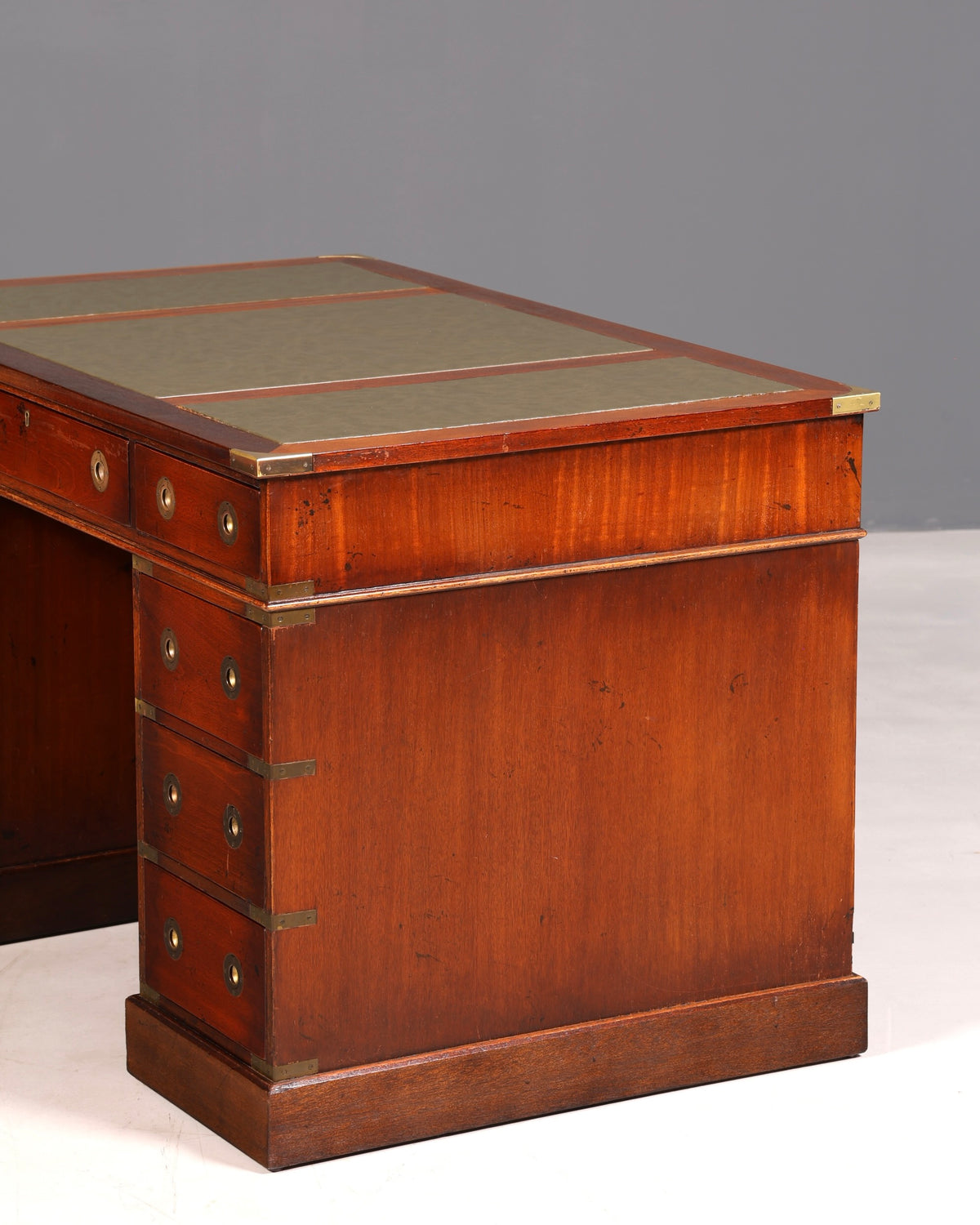 Elegant maritime desk, English military chest, office desk, office table
