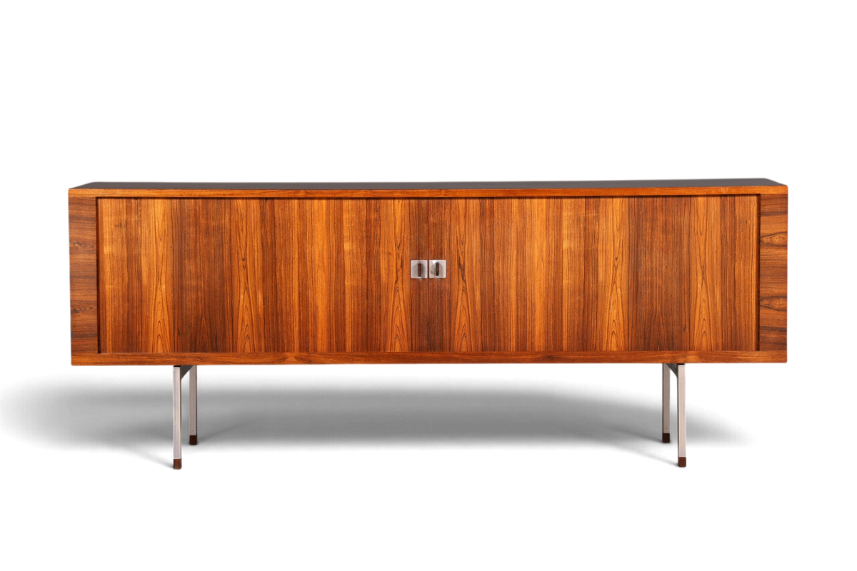 Beeindruckendes Original Hans J. Wegner für RY Møbler Modell RY 25 Sideboard Palisander Holz TV Kommode Vintage Schiebetür Schrank 1 von 2