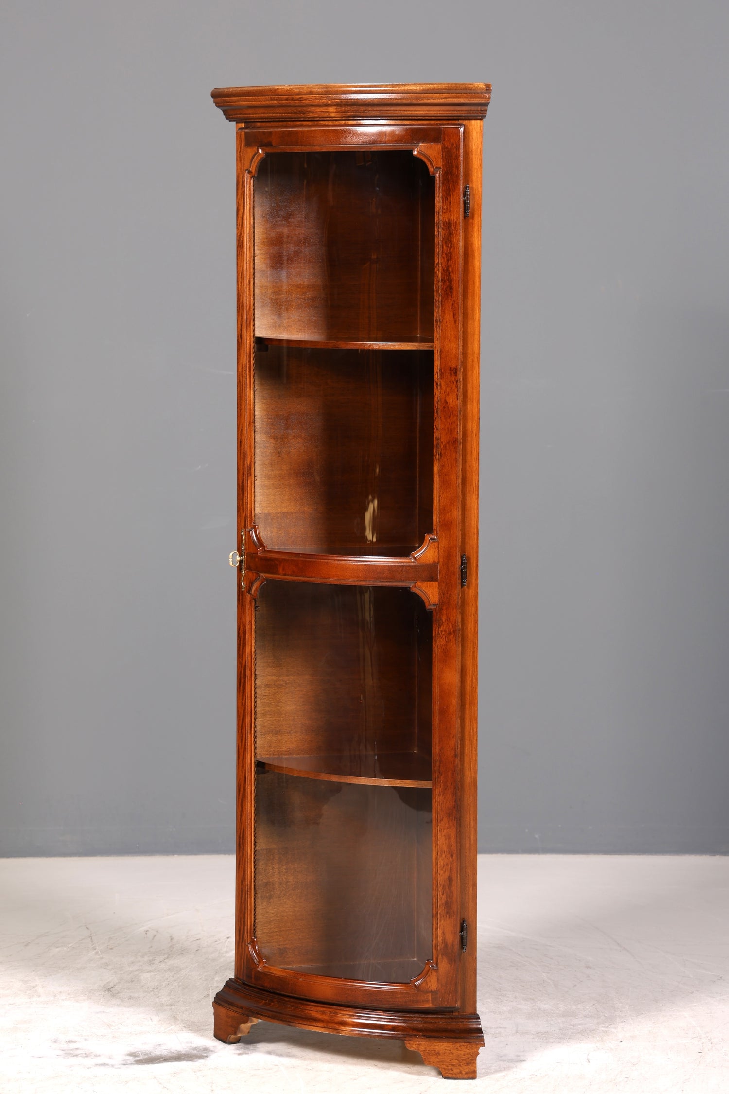 F130 Finish Wunderschöne Englische Eckvitrine Mahagoni Antik 60s echt Holz Schrank Eckschrank Glasvitrine