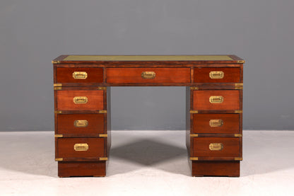 Wunderschöner Maritimer Schreibtisch Englischer Military Chest Bürotisch Office Table mit echt Lederauflage