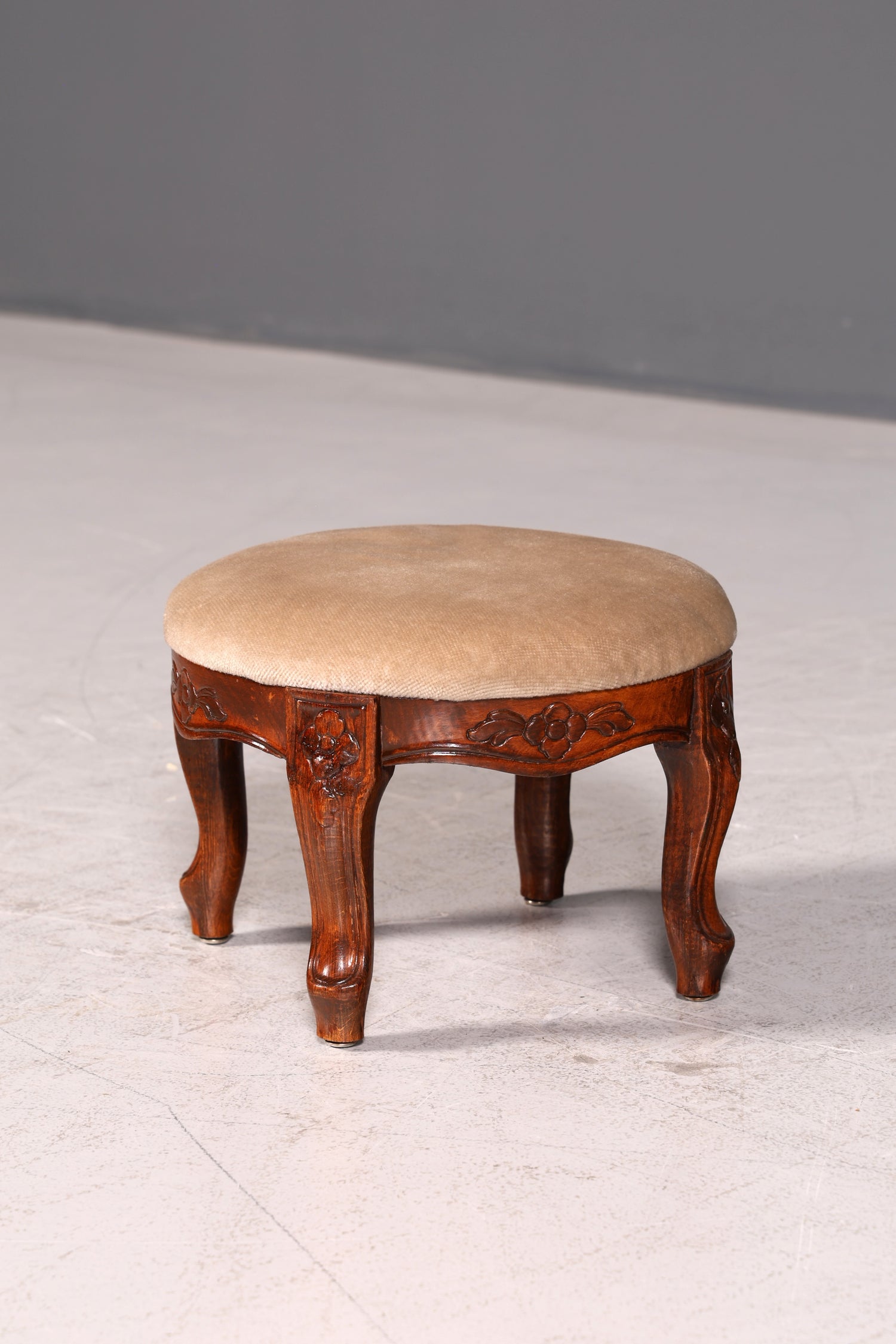 Wunderschöner Antiker Hocker Fußhocker Beige Samt Schemel Barock Stil Fußbank Sitzhocker Vintage