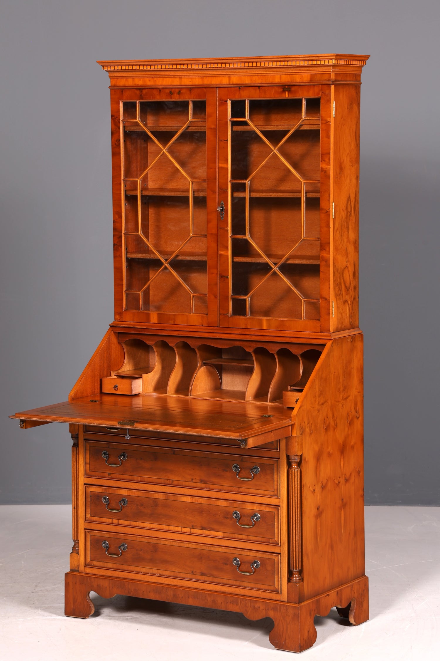 G390 Finish Stilvoller Englischer Sekretär Büro Aufsatzsekretär Eibe Antik Stil Vitrinen Schrank UK (Kopie)