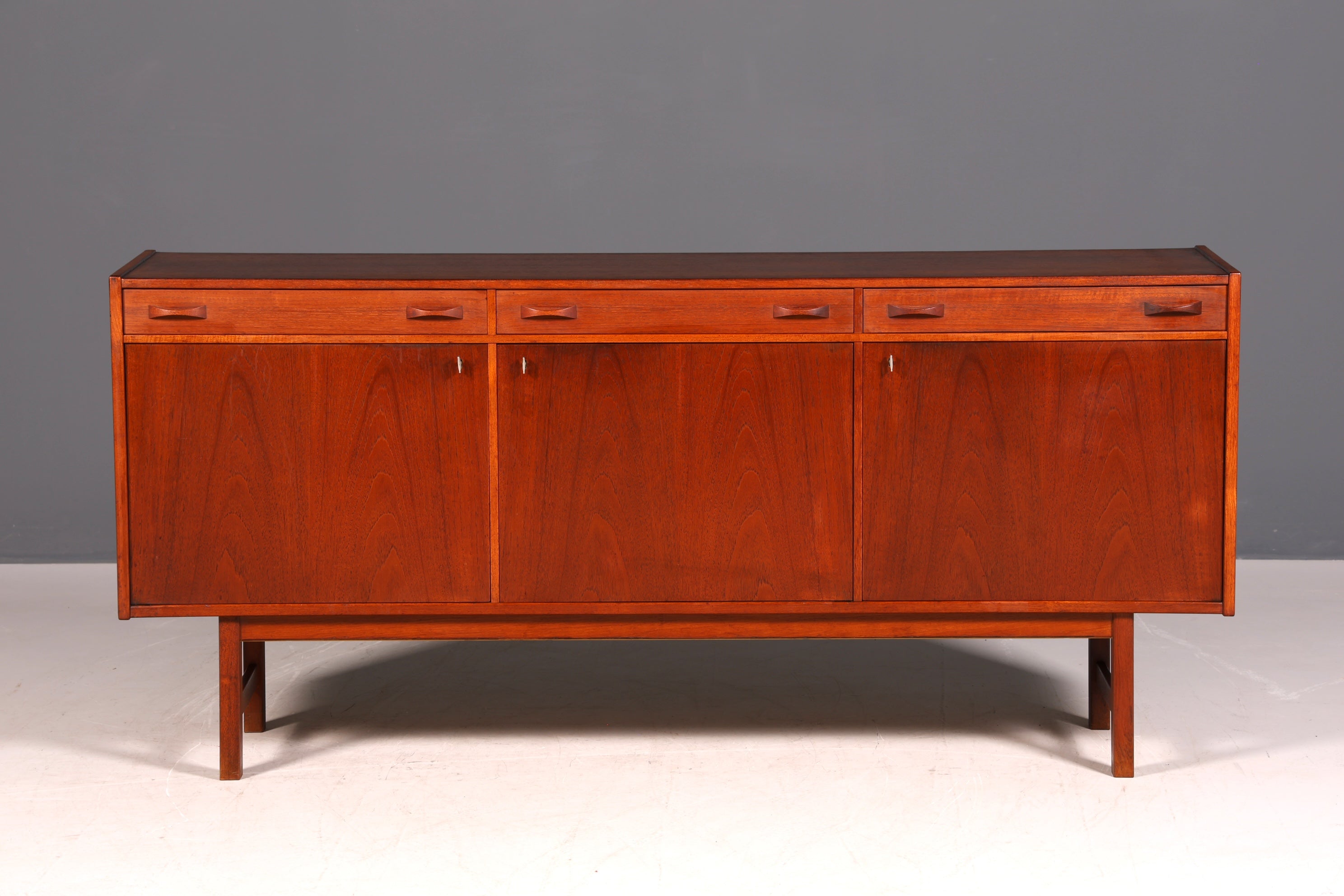 G219 Finish cm Teak von uns dunkel lackiert