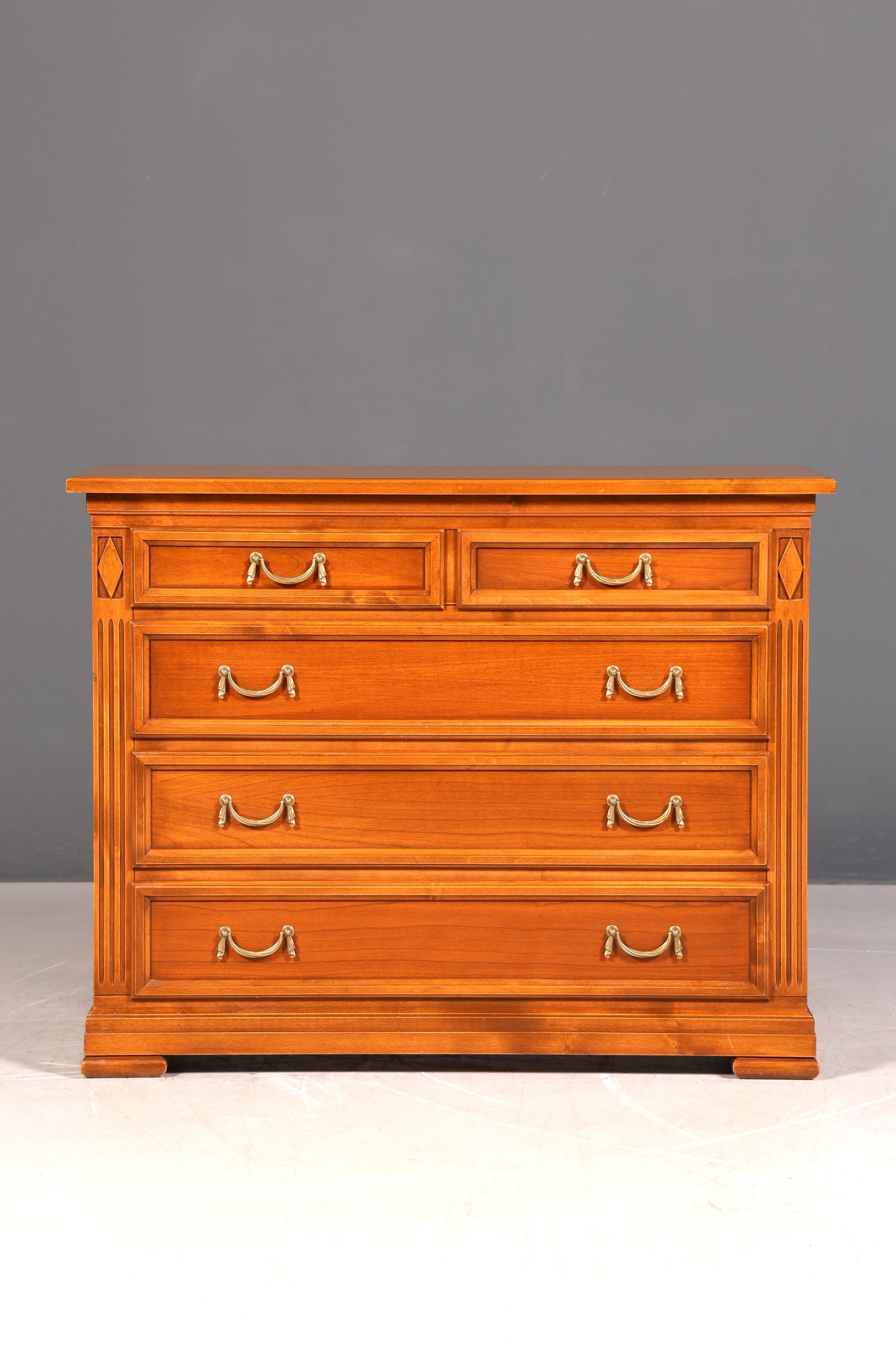 G786 Finish SELVA Wunderschönes Englisches Sideboard Eibe Schrank Antik Stil Buffetschrank Kommode (Kopie)