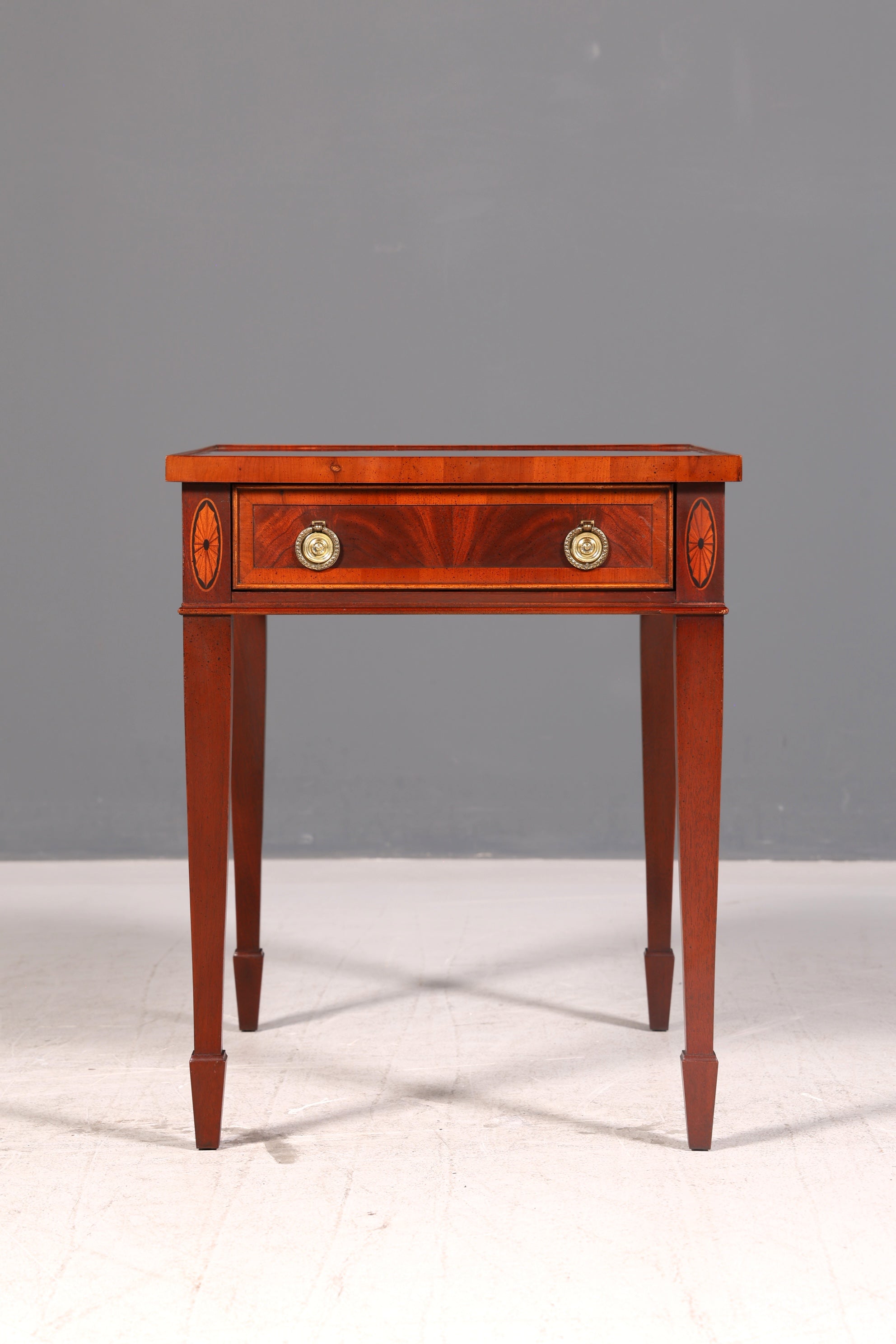 Edler Beistelltisch der Marke Hekman Mahagoni 60s Side Table Ablagetisch Vintage