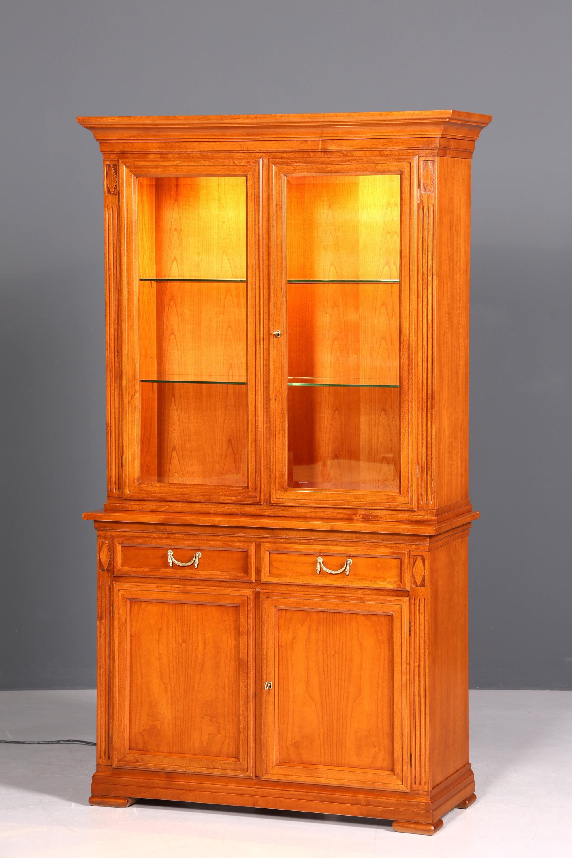 Traumhafte Original Selva Vitrine Antik Stil massiv Holz Buffet Villa Borghese Schrank Bibliothek Geschirrschrank