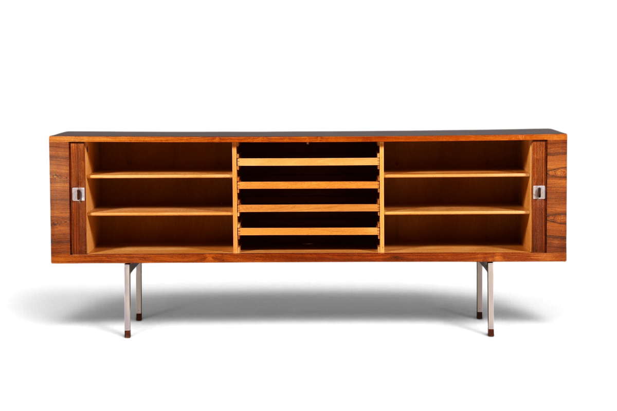 Beeindruckendes Original Hans J. Wegner für RY Møbler Modell RY 25 Sideboard Palisander Holz TV Kommode Vintage Schiebetür Schrank 1 von 2