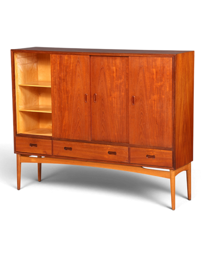 Hauptstadt Möblerei Mid Century Highboard aus Teakholz im Danish Design mit Schiebetüren und Schubladen