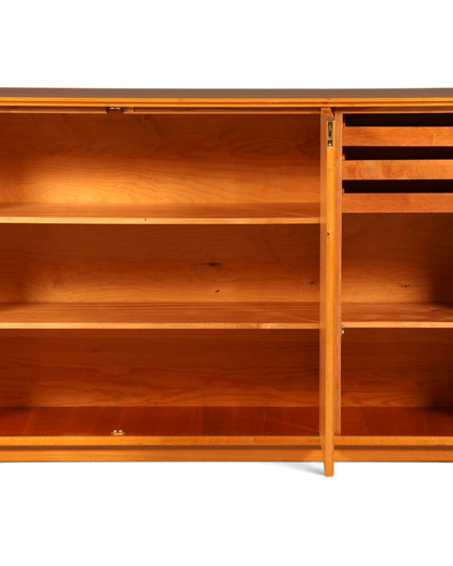 Hauptstadt Möblerei Mid Century Highboard aus massivem Holz mit offenen Türen, Regalböden und Schubfächern