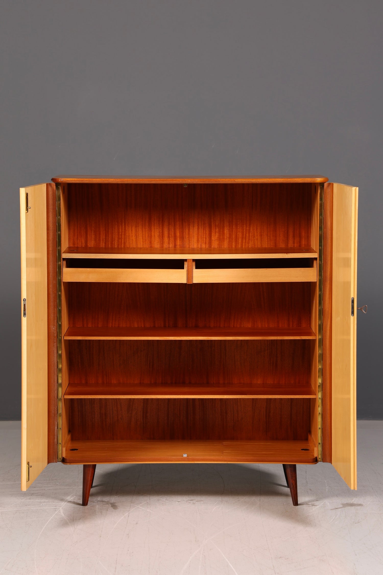Wunderschöner Mid Century Schrank 60er Jahre Wäscheschrank Aktenschrank Kommode Vintage Holz