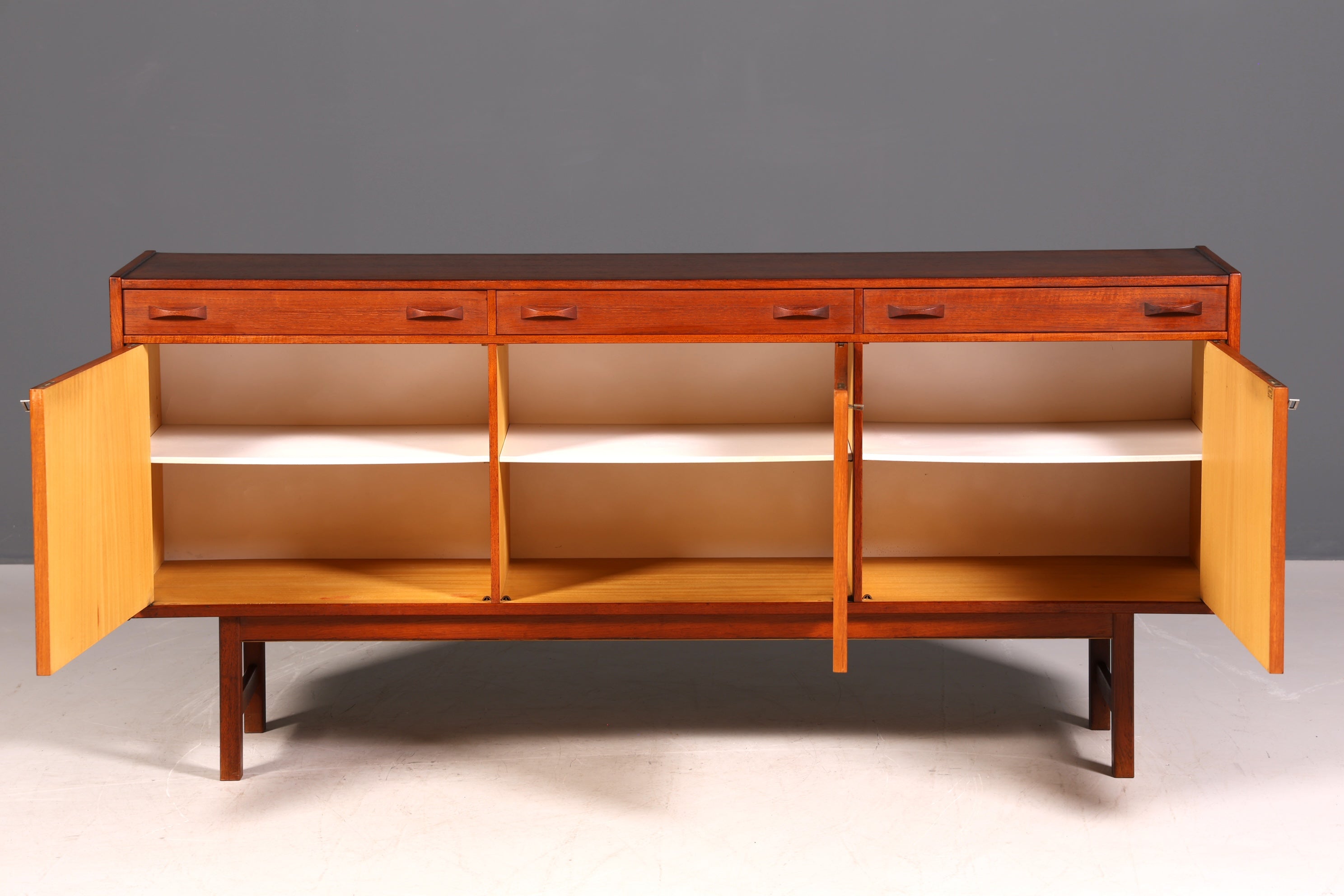 G219 Finish cm Teak von uns dunkel lackiert