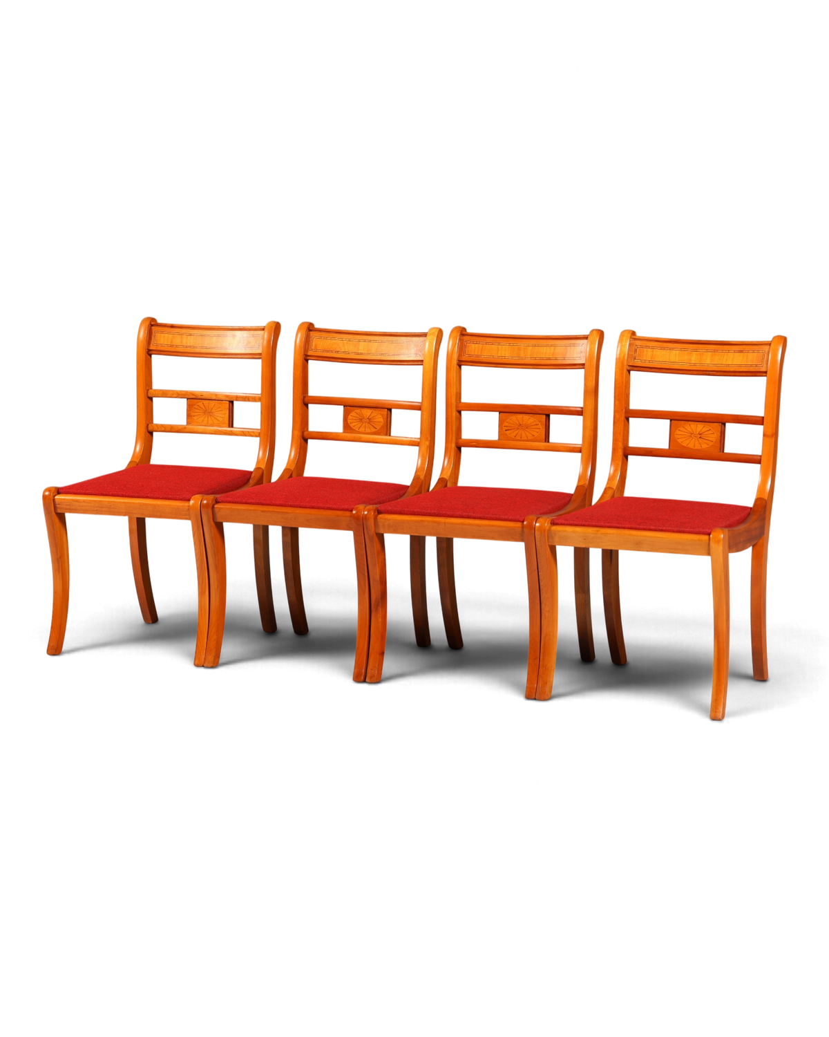 Hauptstadt Möblerei Set aus vier englischen Regency Esszimmerstühlen aus Holz mit rotem Polster im 60er Jahre Stil