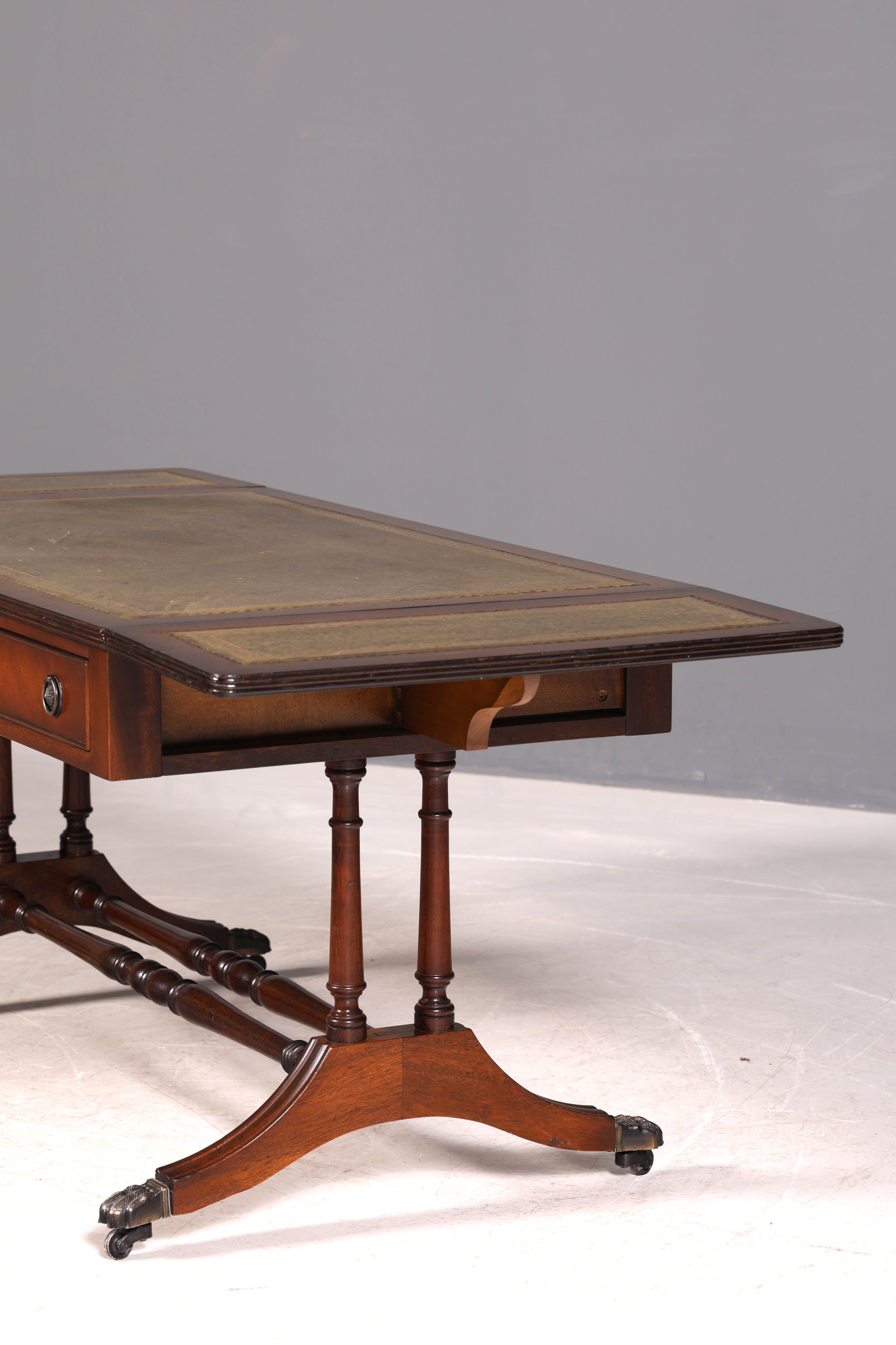 G050 Finish Traumhafter Englischer Tisch Couchtisch Englisch Antik Stil Mahagoni Ablagetisch Empire Stil Beistelltisch