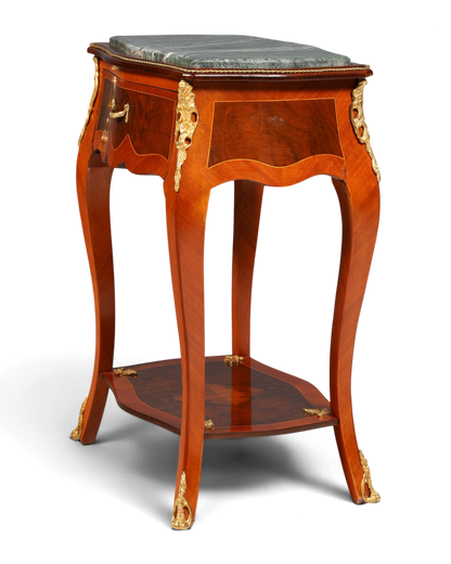 Hauptstadt Möblerei Louis XV Beistelltisch aus Holz mit Marmorplatte, Messingverzierungen und Intarsien im Barockstil