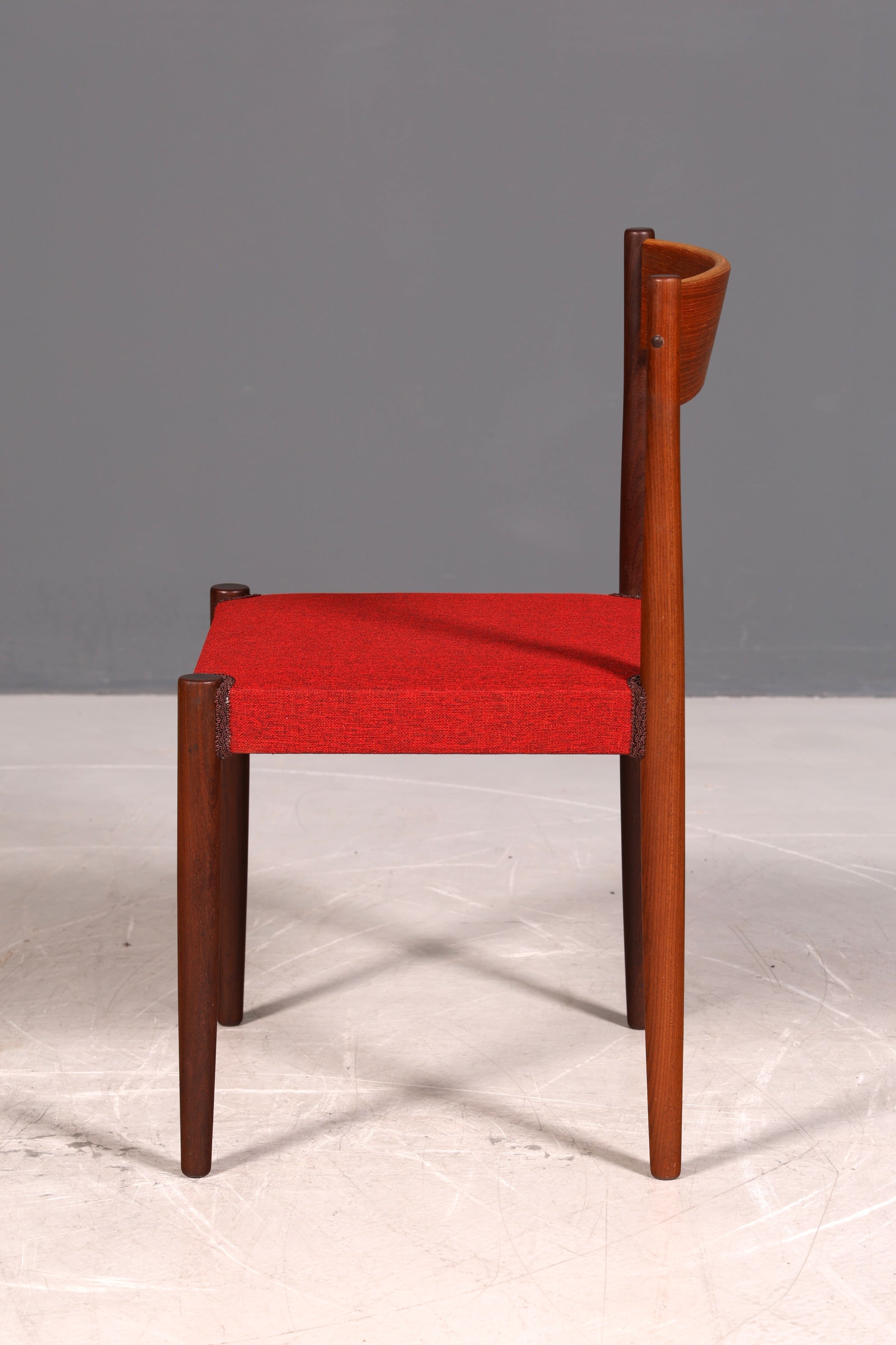 Schlichter Mid Century Stuhl Danish Design Retro Küchenstuhl Esszimmerstuhl Sekretär Stuhl