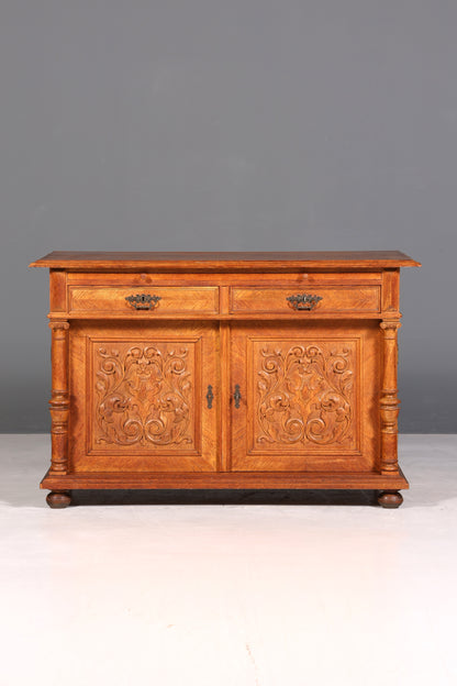 Stylish Gründerzeit sideboard, Louis Philippe oak cabinet/chest of drawers, circa 1880