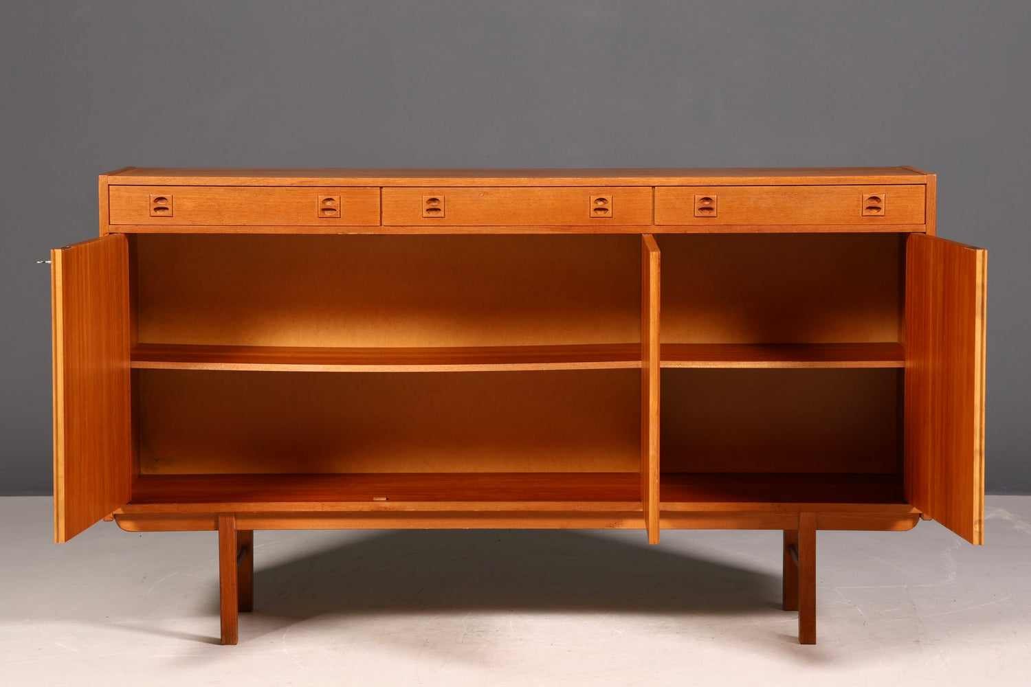 G203 Finish Teak Wunderschönes Mid Century Sideboard Vintage TV Kommode 60s Schrank (Kopie)
