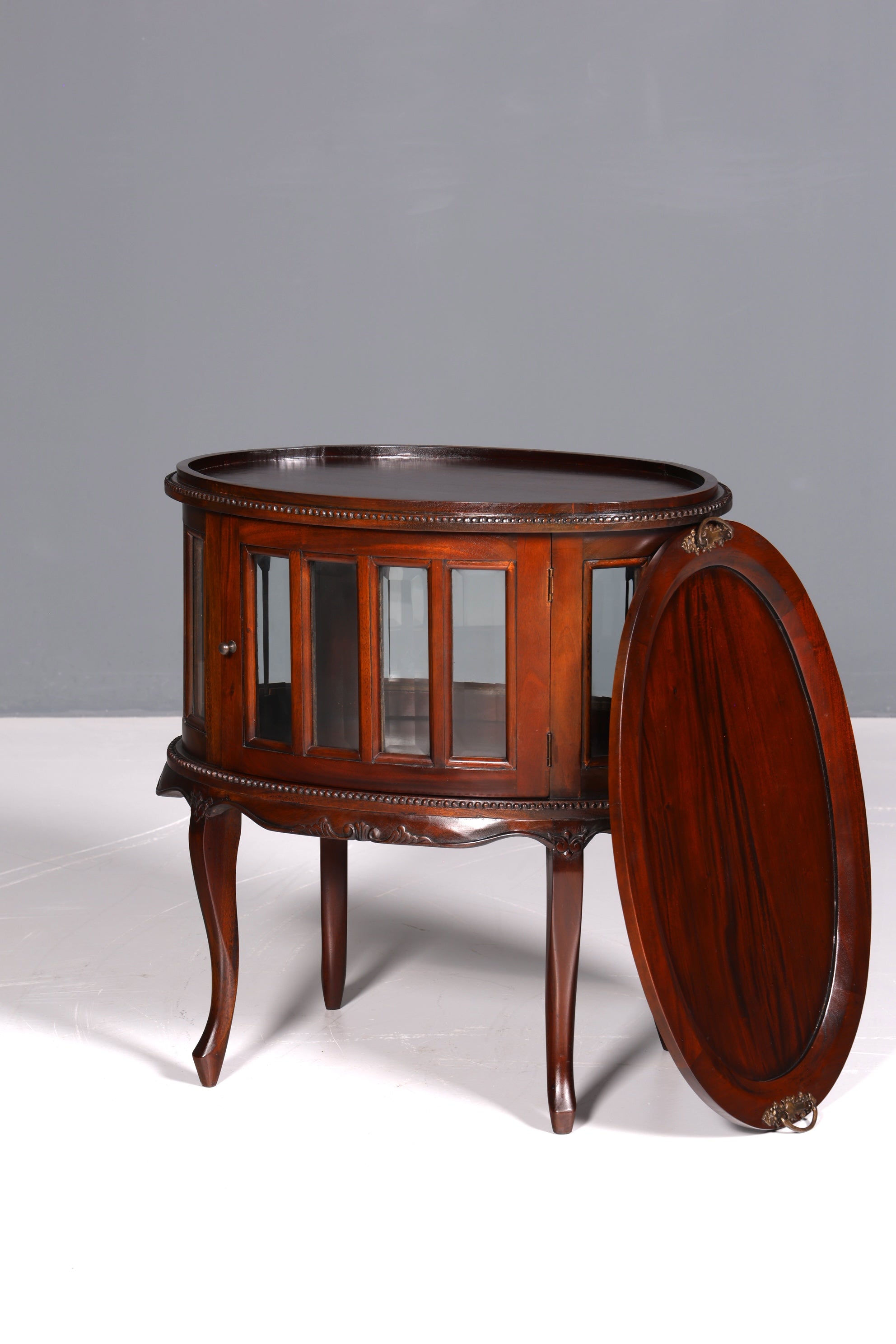 Beautiful, delicate Chippendale bar cabinet, real wood tea cabinet in Art Nouveau style, display cabinet